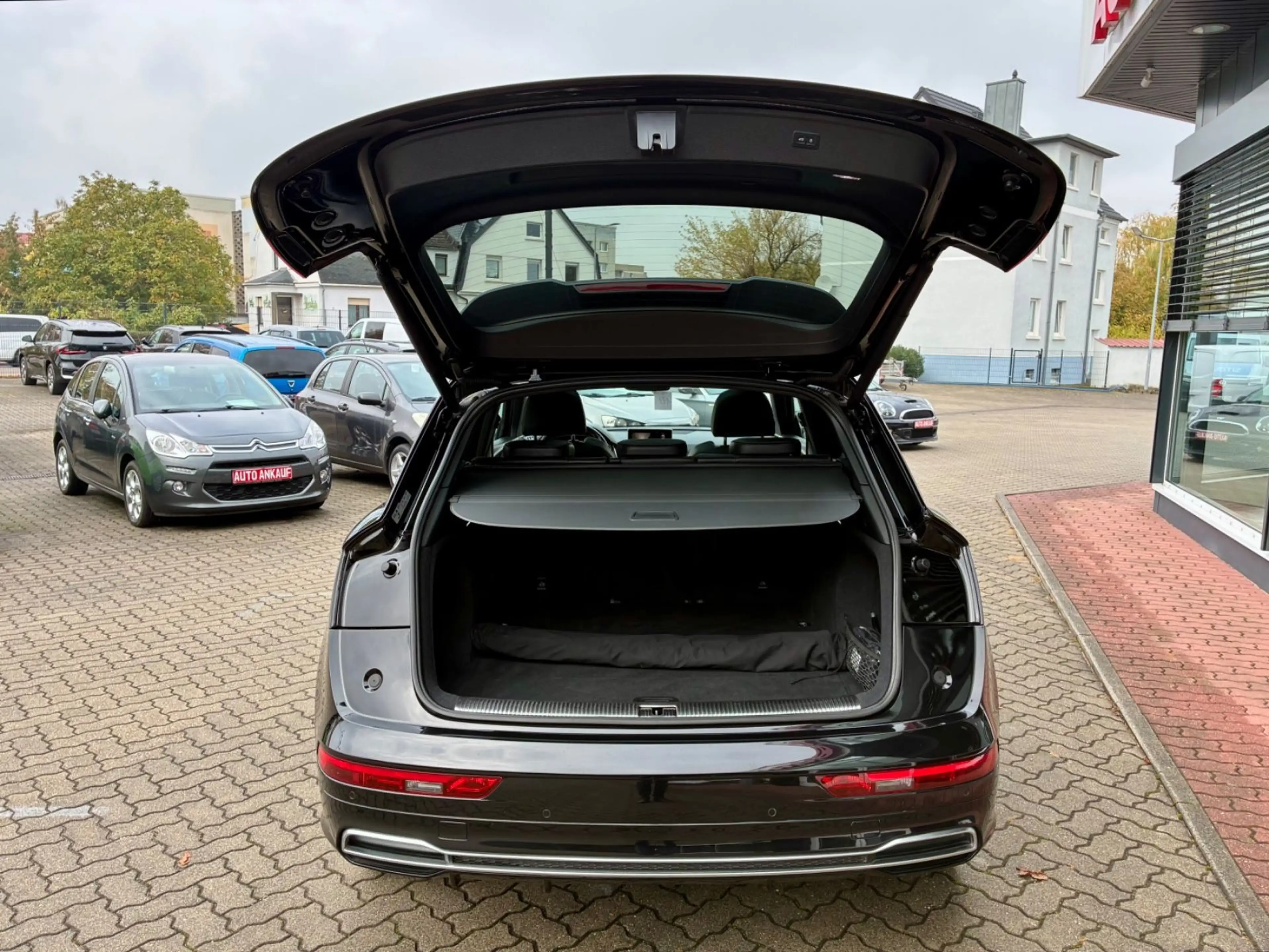 Audi Q5 quattro S-Line Automatik LED Kamera — photo 15