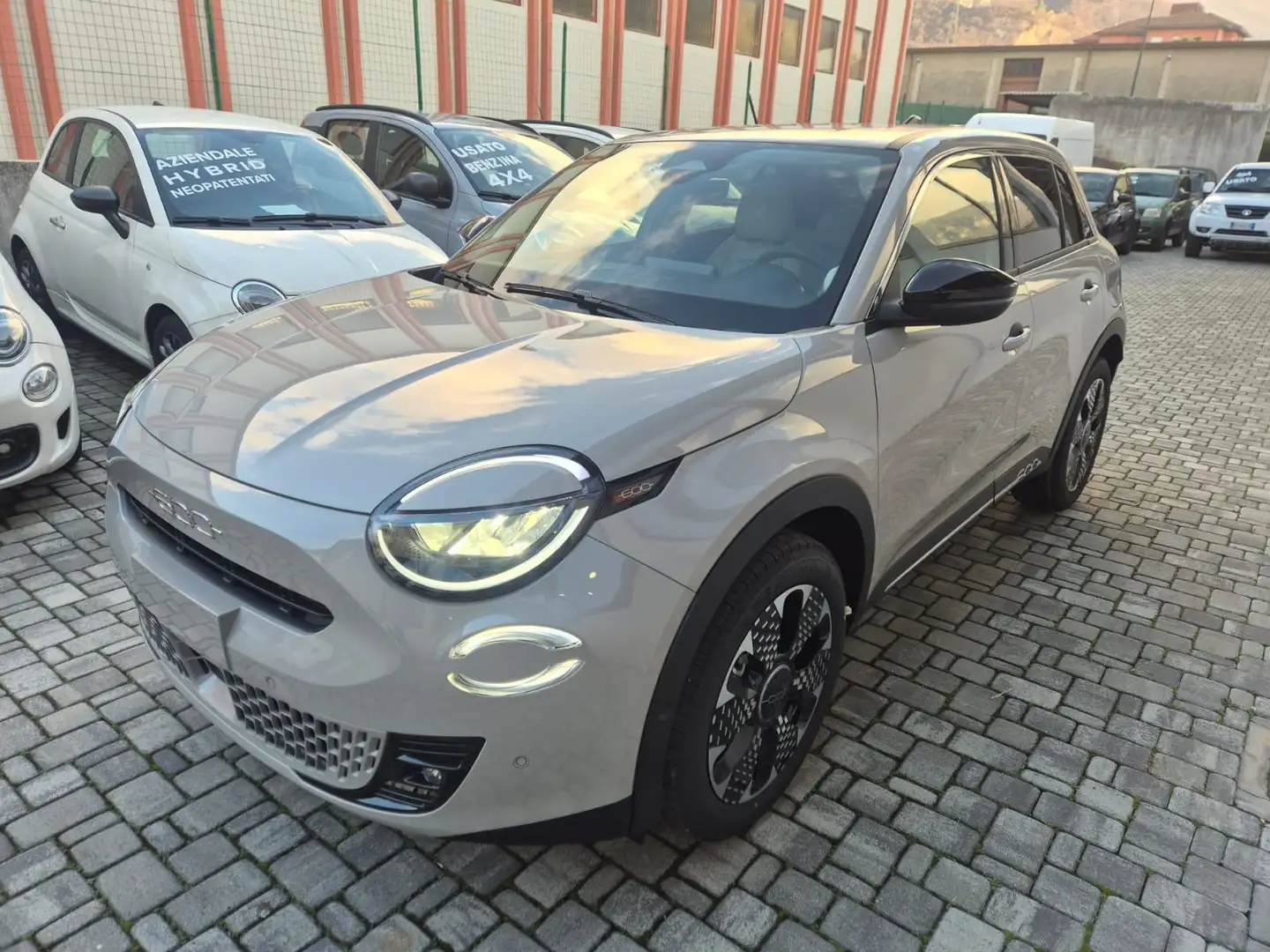 Fiat 600 600 1.2 hybrid La Prima 145cv CAMBIO AUTOM Beige - 2