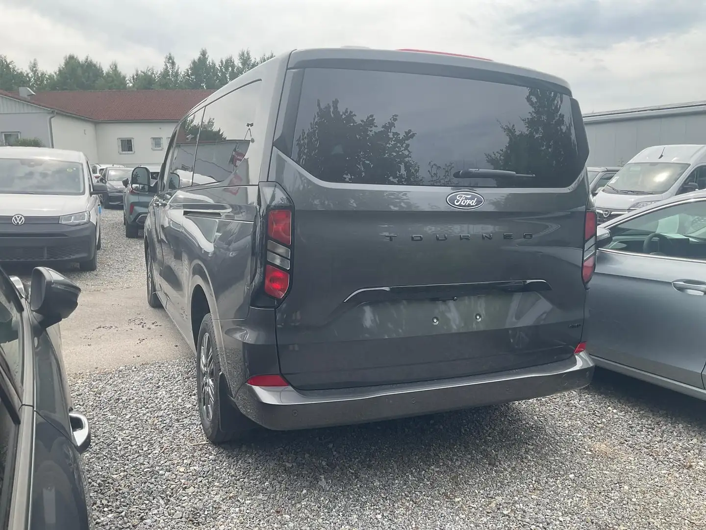 Ford Tourneo Custom 320 L2 Titanium AWD 2.0 AT, 8-Sitzer, Standheiz... Grau - 2