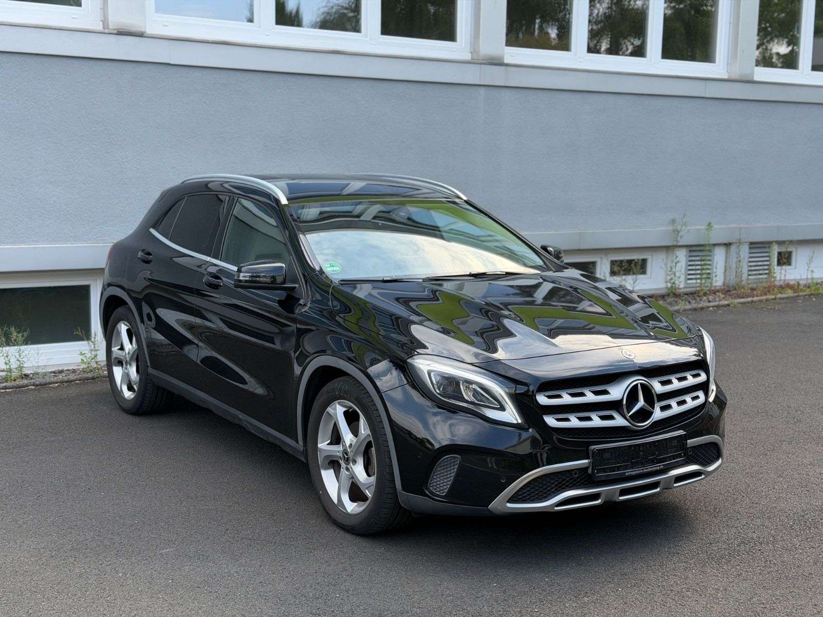 Mercedes-Benz GLA 200