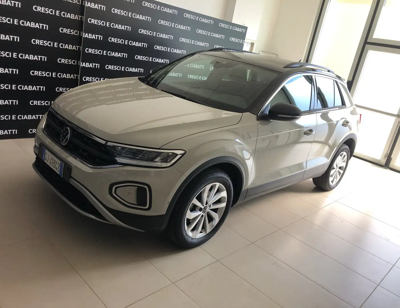Volkswagen T-Roc 1.0 TSI Life Grigio - 1