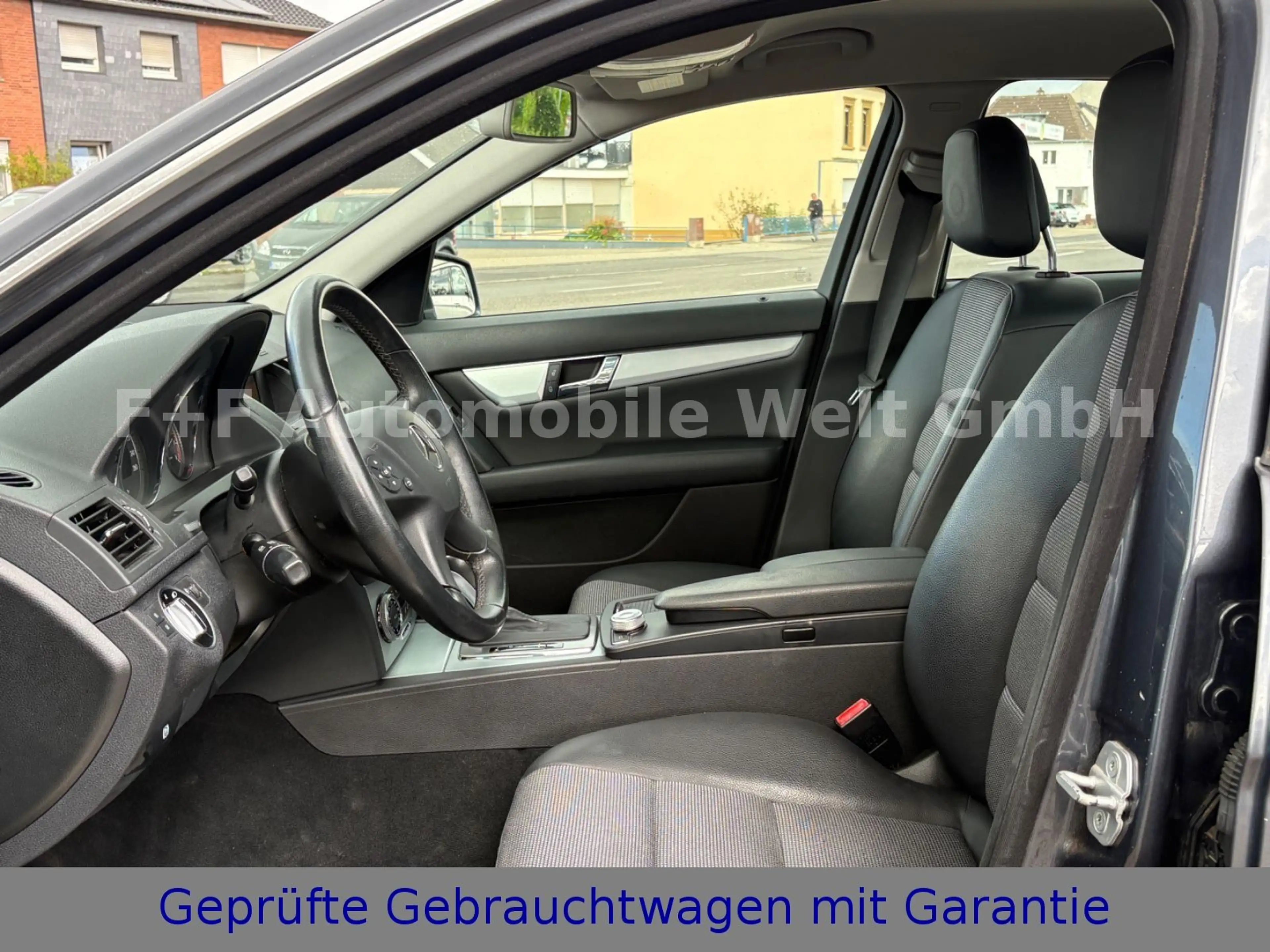 Mercedes-Benz C 180 CGI BlueEfficiency*AUTOMATIK*TÜV-NEU* — photo 7