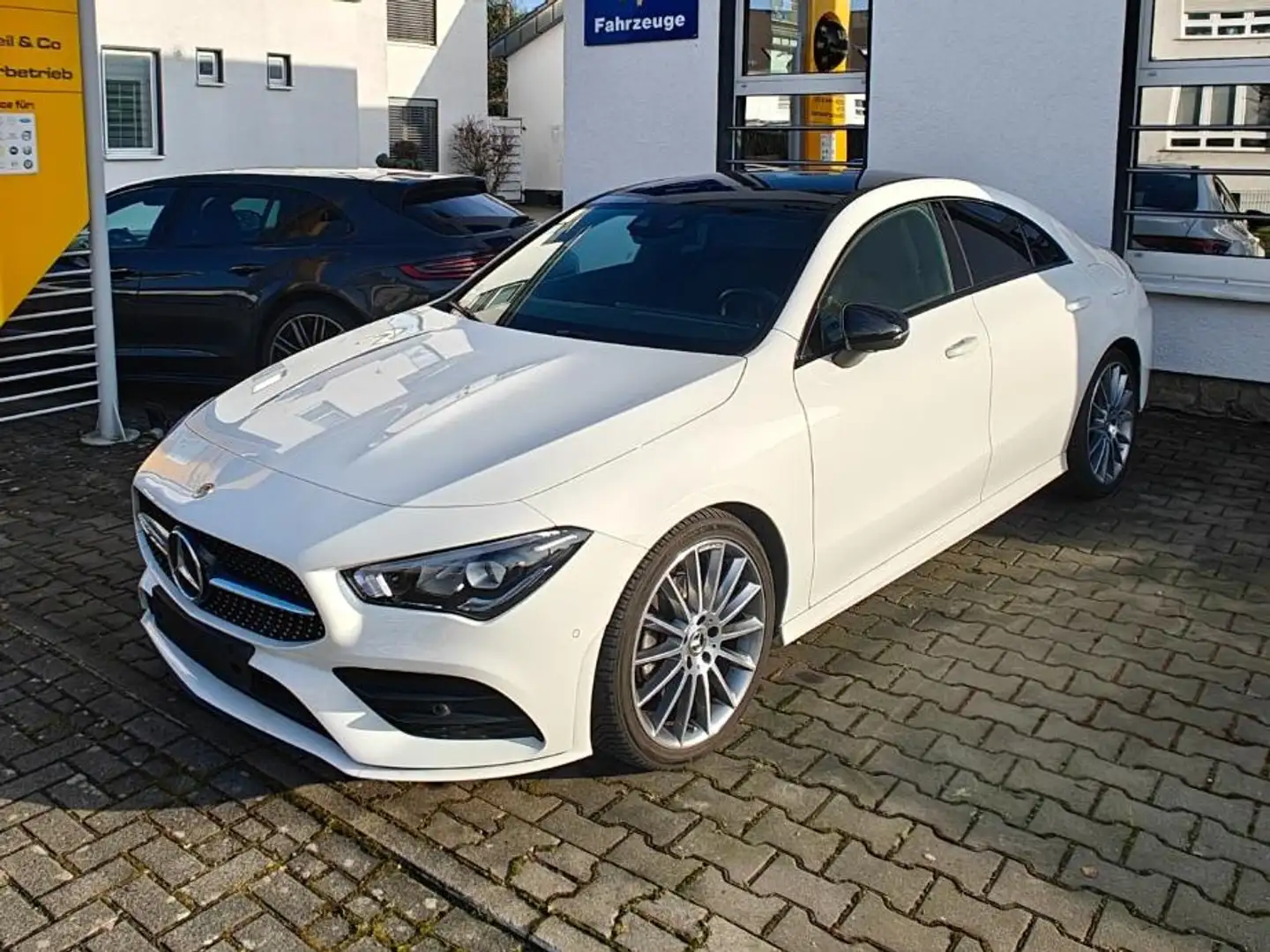 Mercedes-Benz CLA 200 CLA 200 (118)- AMG-Night-Pano-AHK-LED-uvm. Blanc - 1