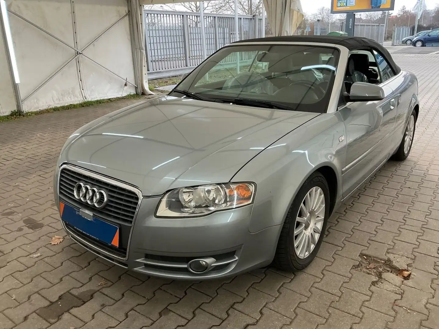 Audi A4 1.8T Scheckheft AHK Leder Automatik u-frei SHZ PDC Grau - 1