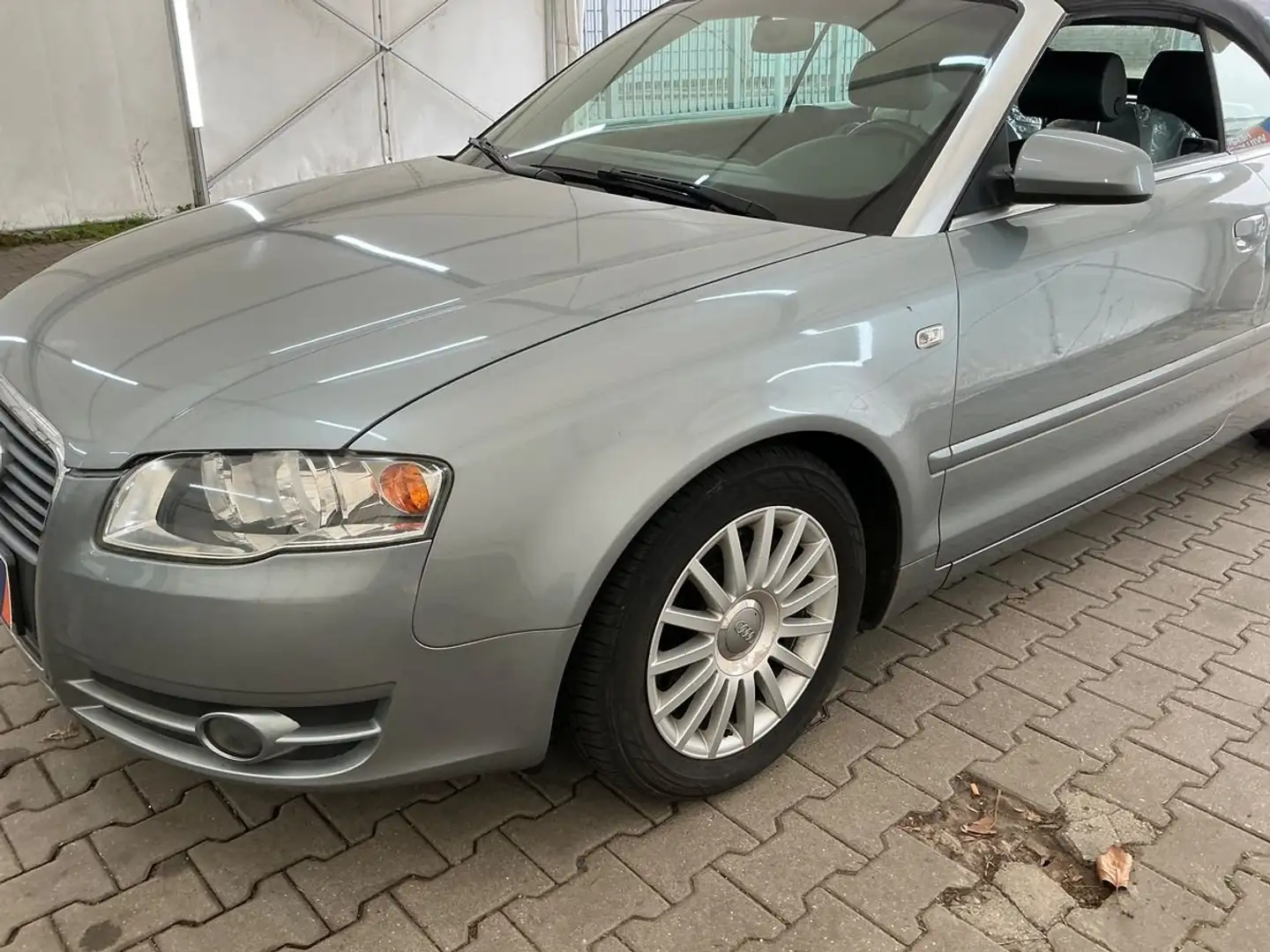 Audi A4 1.8T Scheckheft AHK Leder Automatik u-frei SHZ PDC Grau - 2