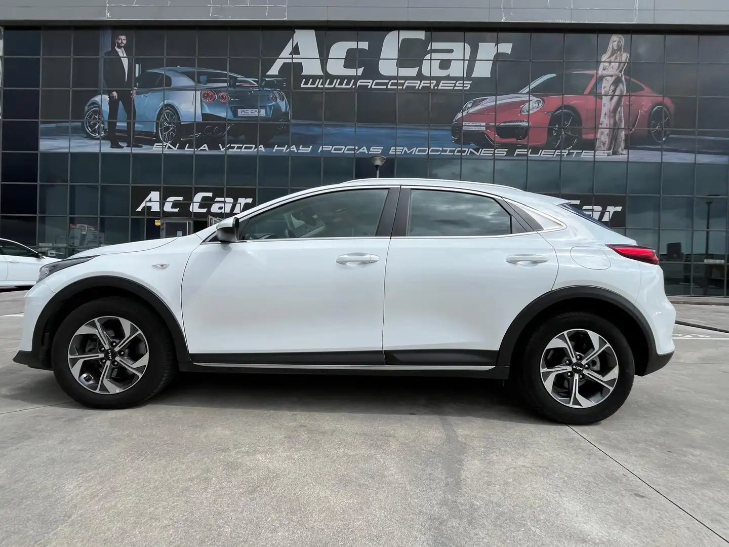 Kia XCeed 1.0 T-GDi Drive Blanco - 1