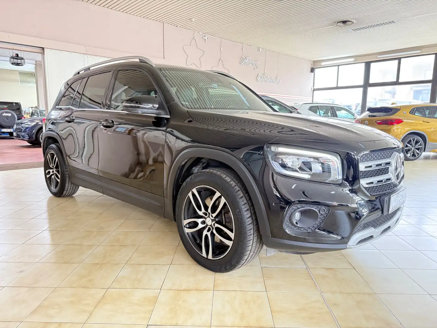 Mercedes-Benz GLB 200 GLB 200 d Automatic 4Matic Sport Zwart - 2