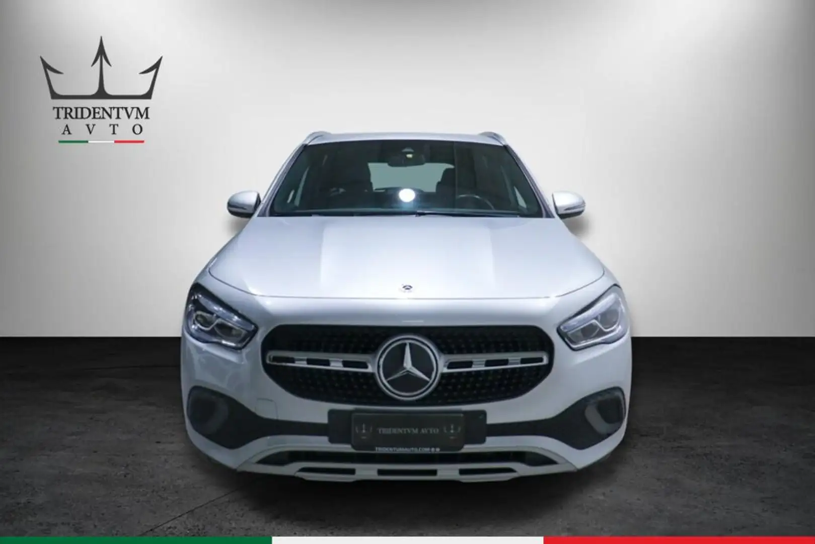Mercedes-Benz GLA 200 d Business auto Argento - 2