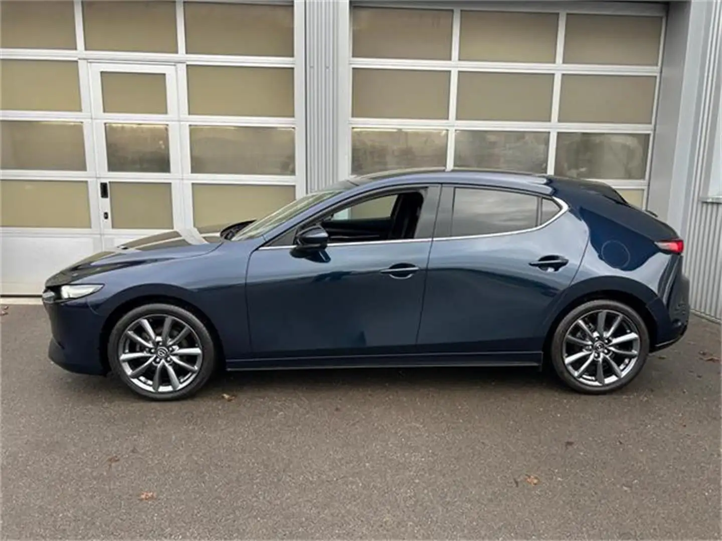 Mazda 3 Skyactiv-G122 Comfort+ /ST mit Paket STYLE Blau - 2