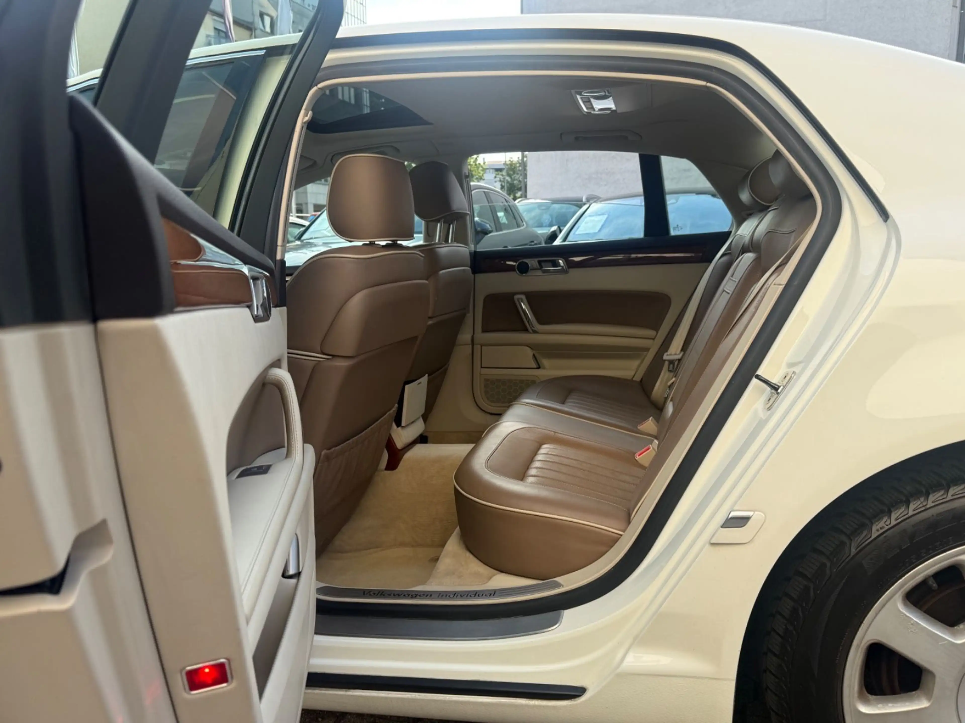 Volkswagen Phaeton V6TDI 4MOTION*2HD*KAM*AUTO*SCHIEB*MASSAG — photo 15