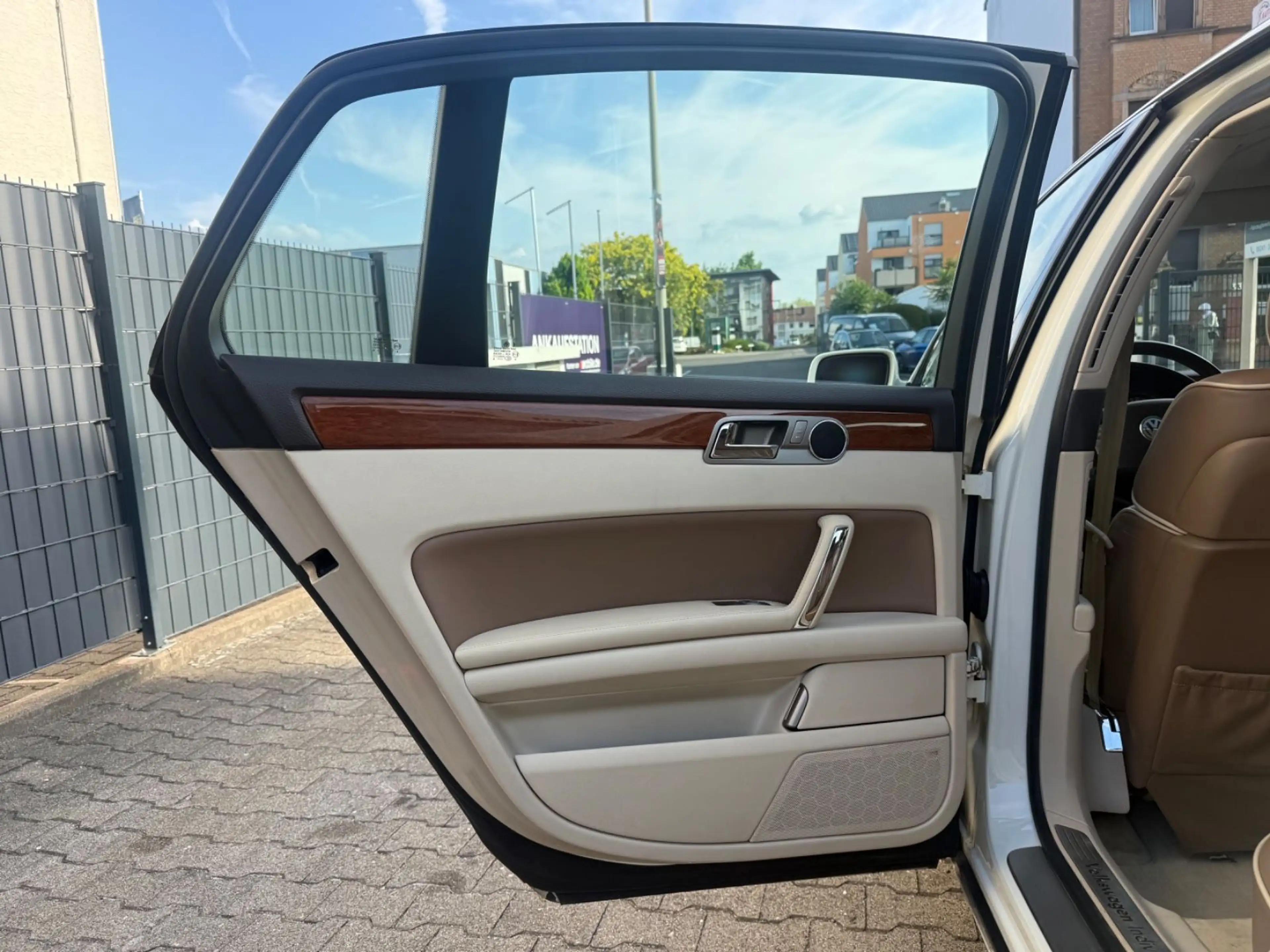 Volkswagen Phaeton V6TDI 4MOTION*2HD*KAM*AUTO*SCHIEB*MASSAG — photo 13