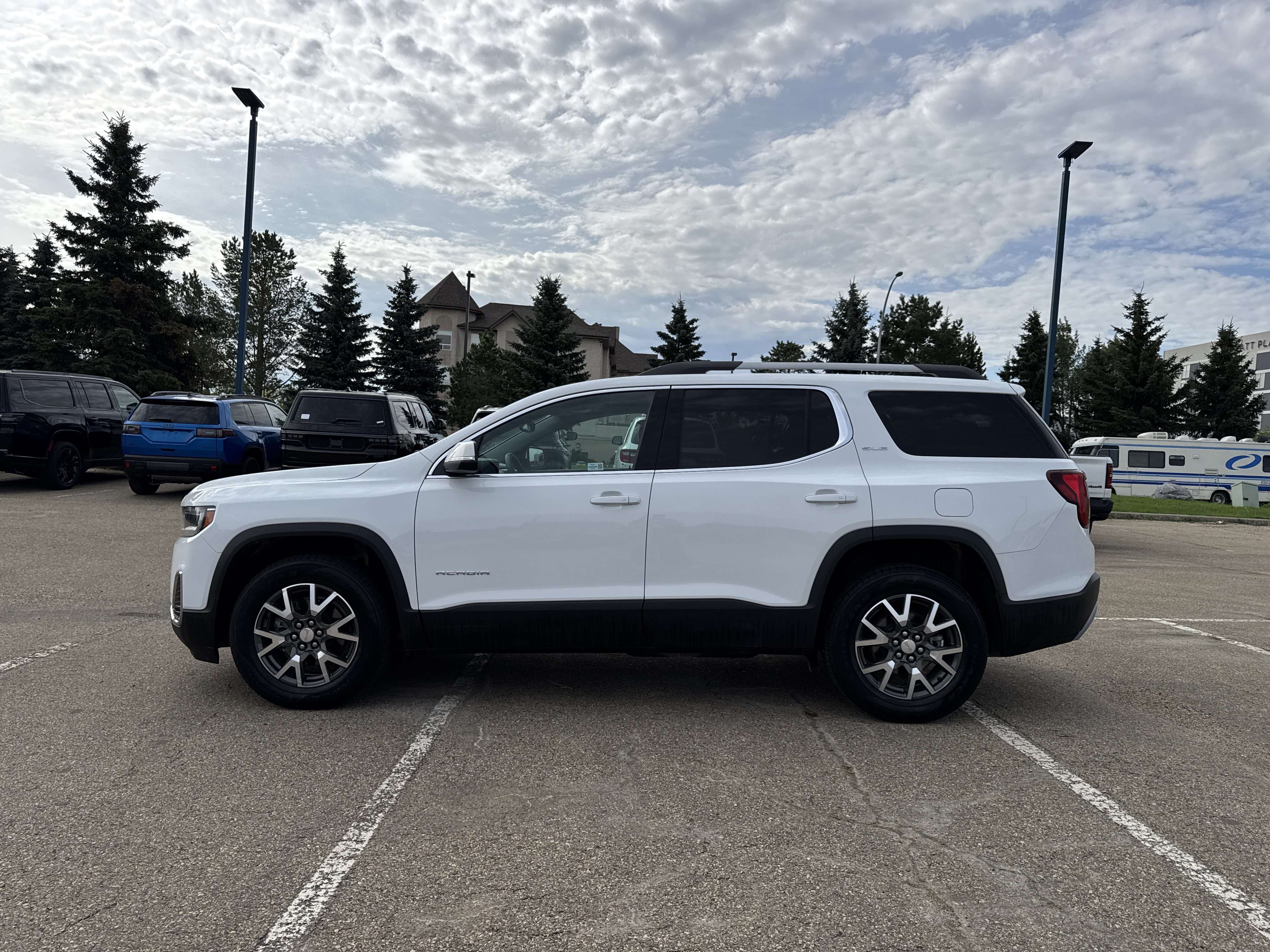 2023 GMC Acadia
