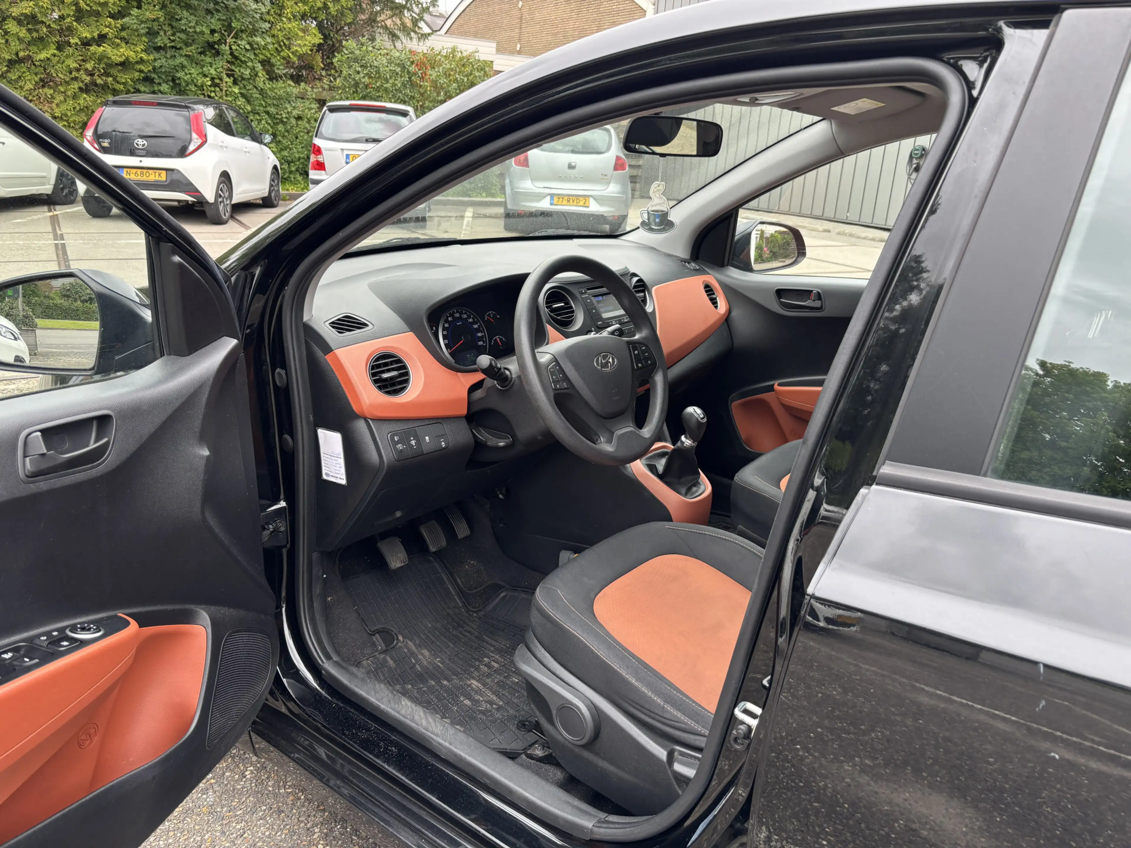 Hyundai i10 1.0i i-Motion Comfort — photo 8