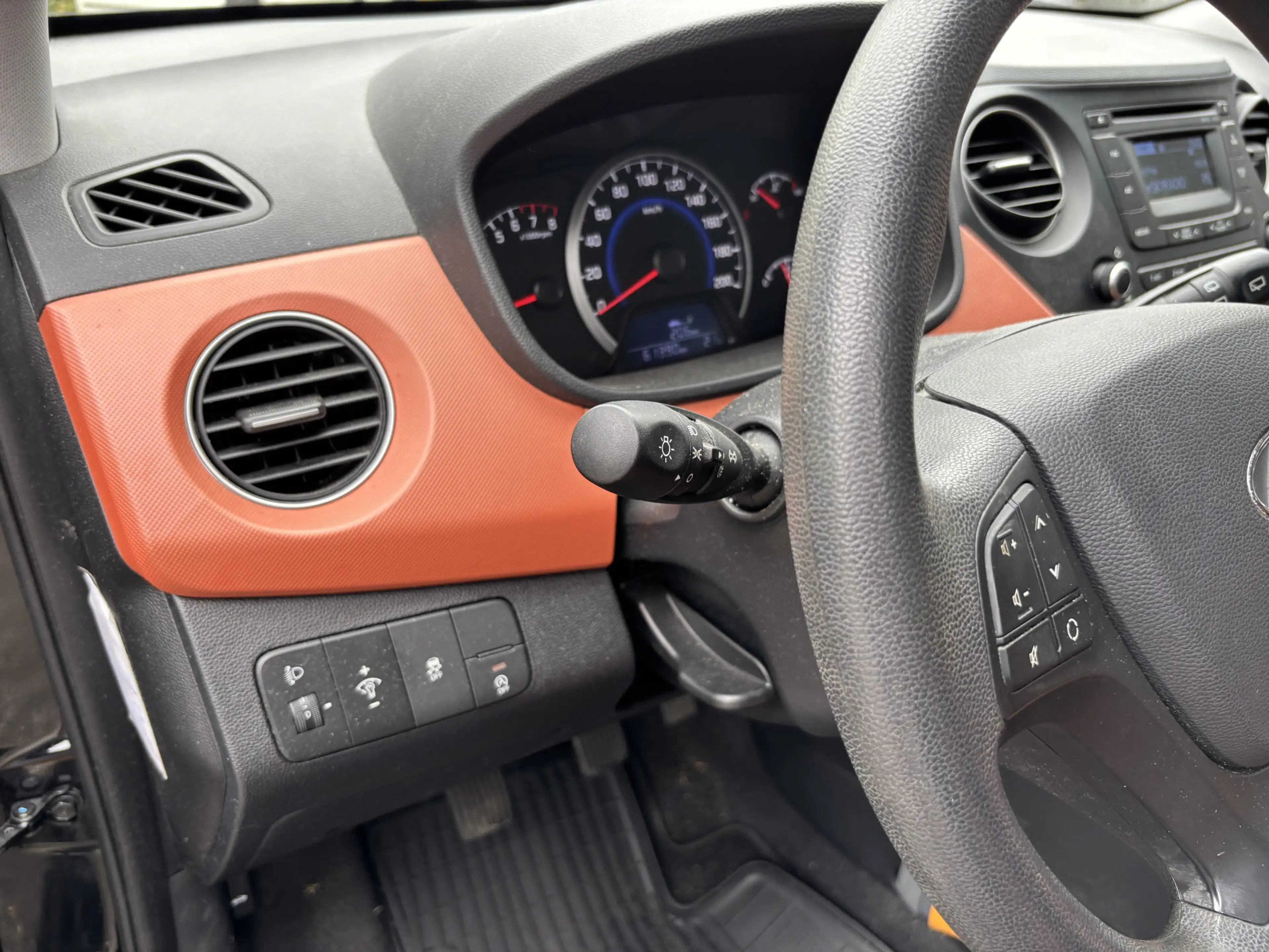 Hyundai i10 1.0i i-Motion Comfort — photo 10