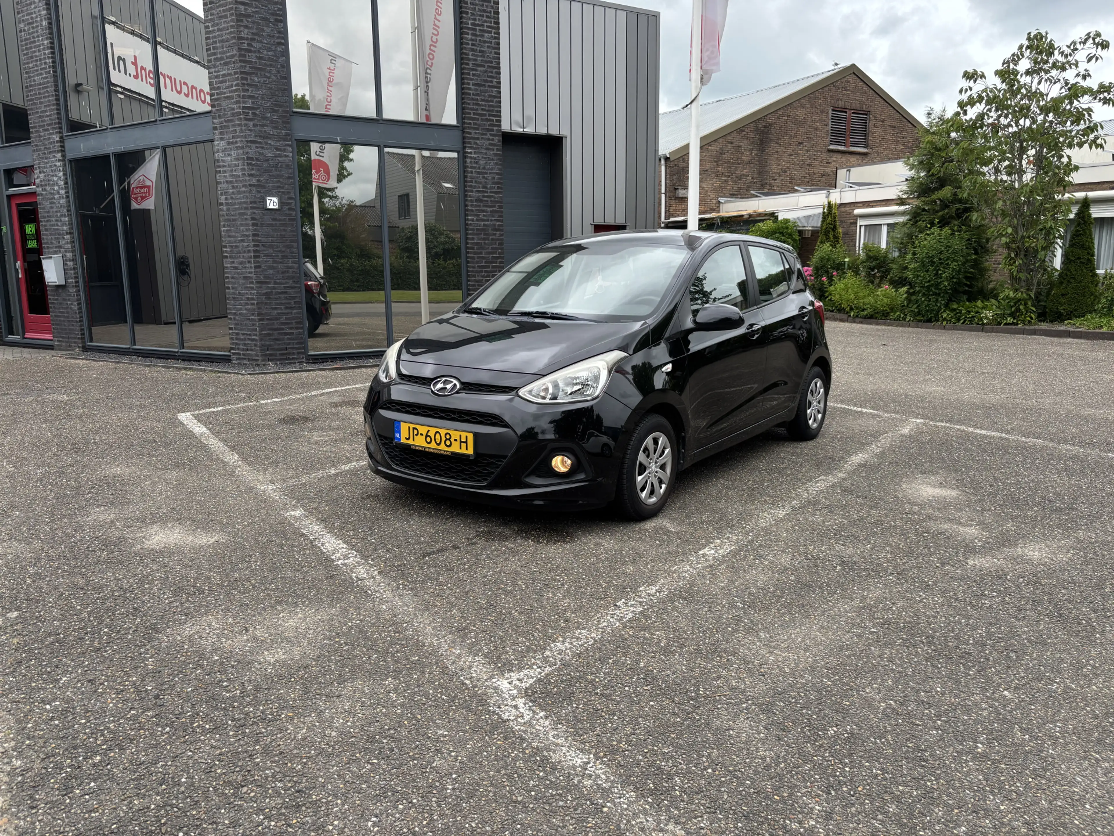 Hyundai i10 1.0i i-Motion Comfort — photo 2