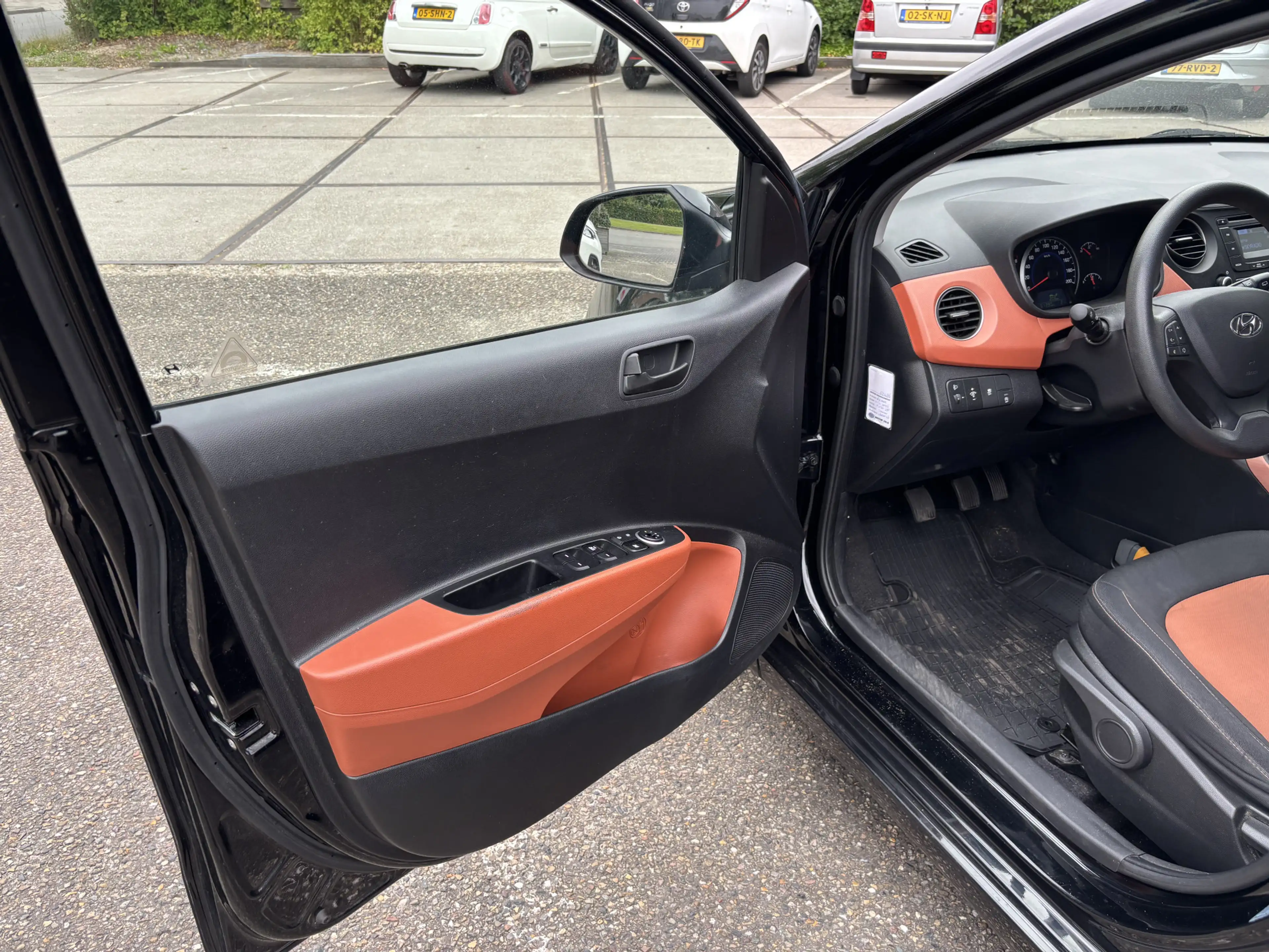 Hyundai i10 1.0i i-Motion Comfort — photo 7