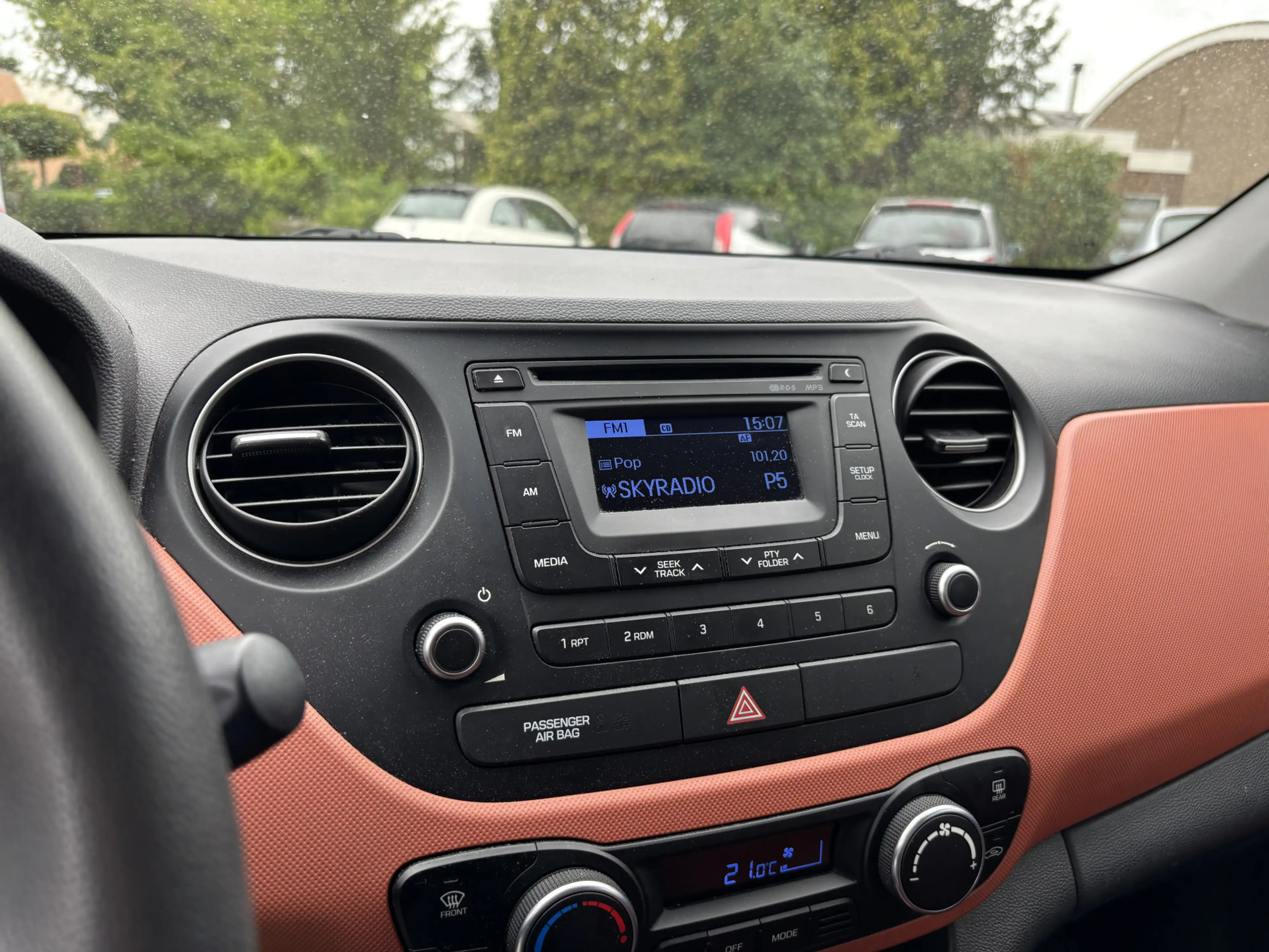 Hyundai i10 1.0i i-Motion Comfort — photo 13