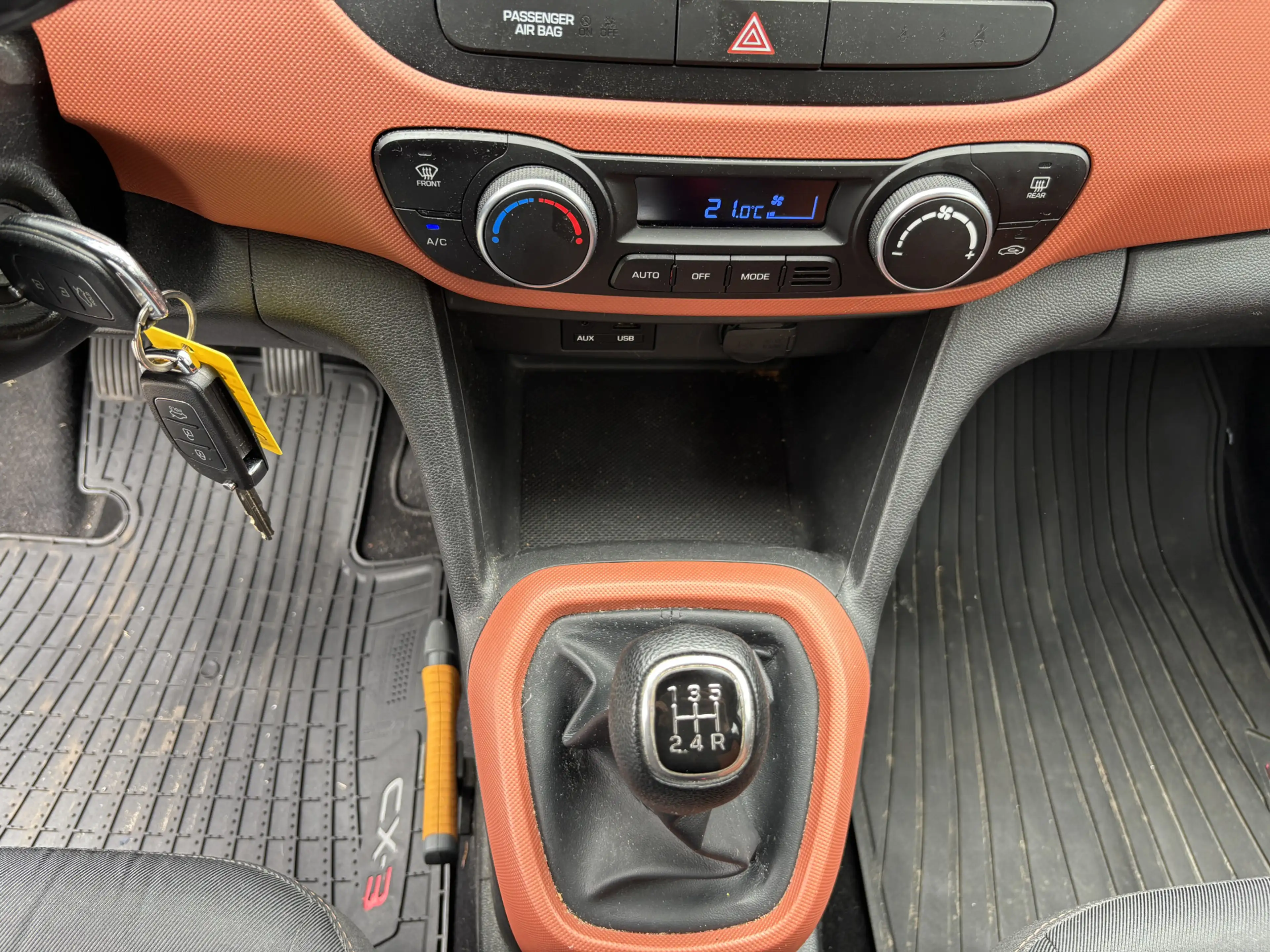 Hyundai i10 1.0i i-Motion Comfort — photo 15