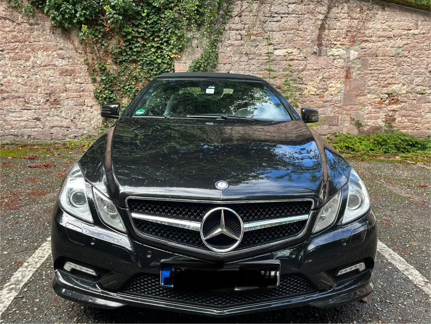 Mercedes-Benz E 200 E 200 CGI BlueEfficiency (207.448) Schwarz - 1