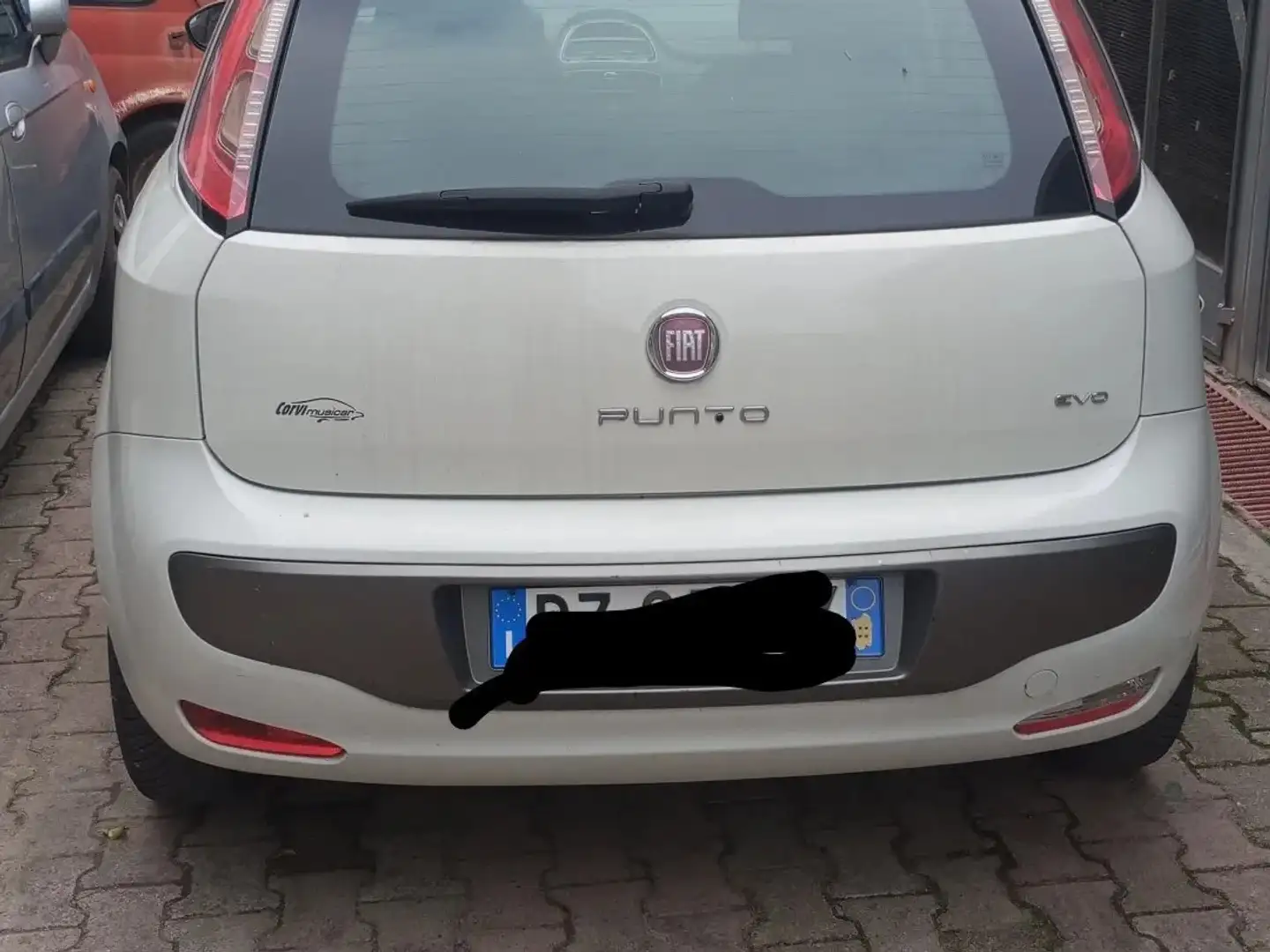 Fiat Punto Evo 5p 1.3 mjt Emotion s&s 95cv Bianco - 2