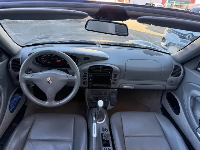 Porsche 911 view 15