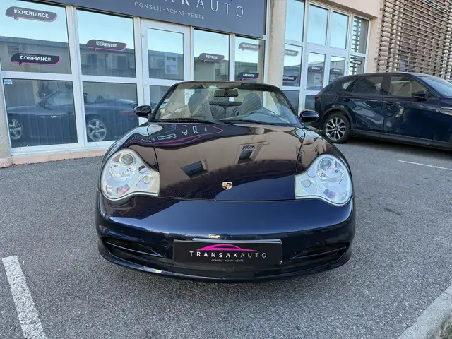Porsche 911 view 2