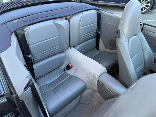 Porsche 911 view 14
