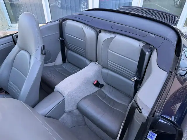Porsche 911 view 13