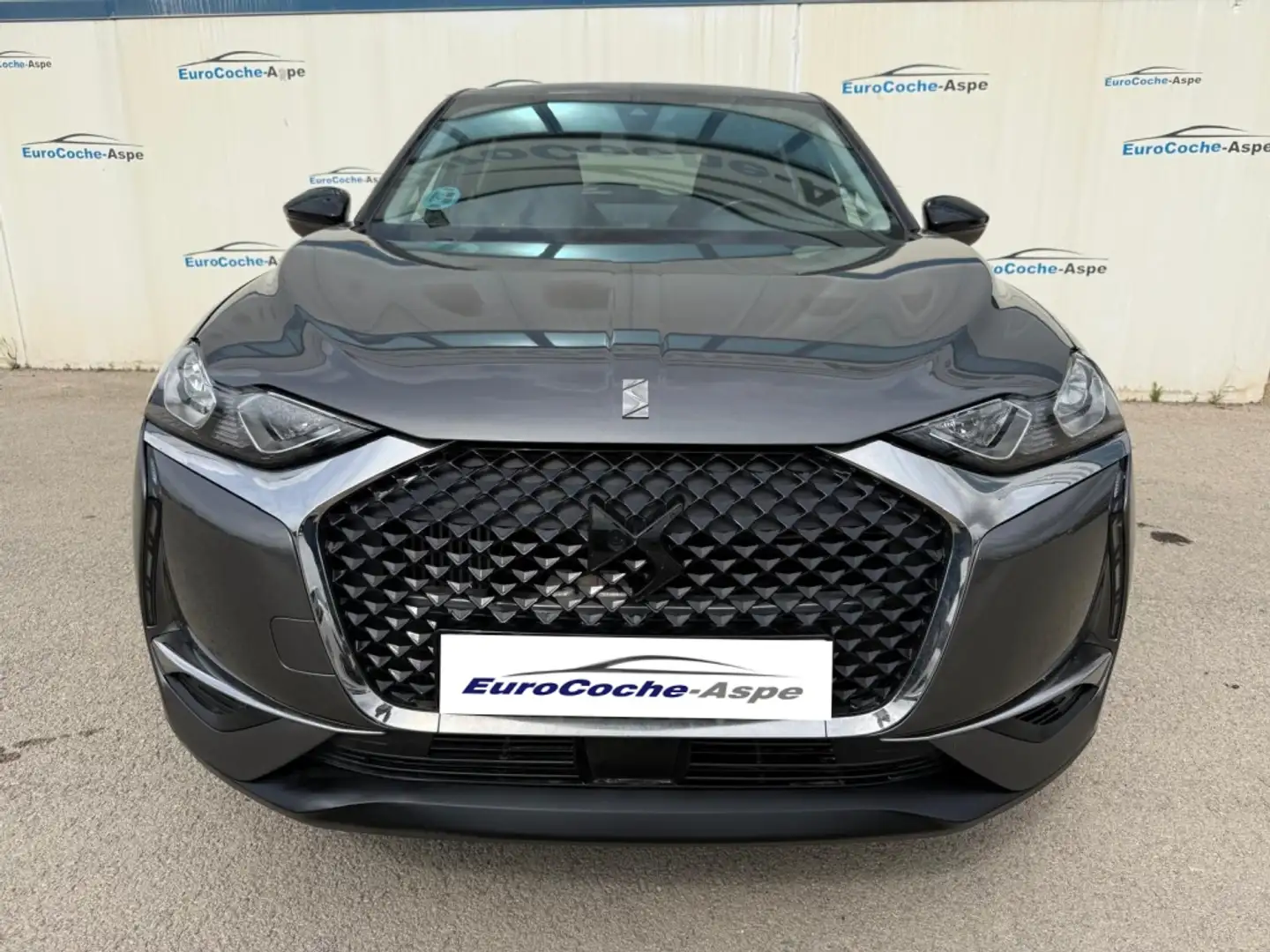DS Automobiles DS 3 Crossback BlueHDi So Chic 110 Gris - 2