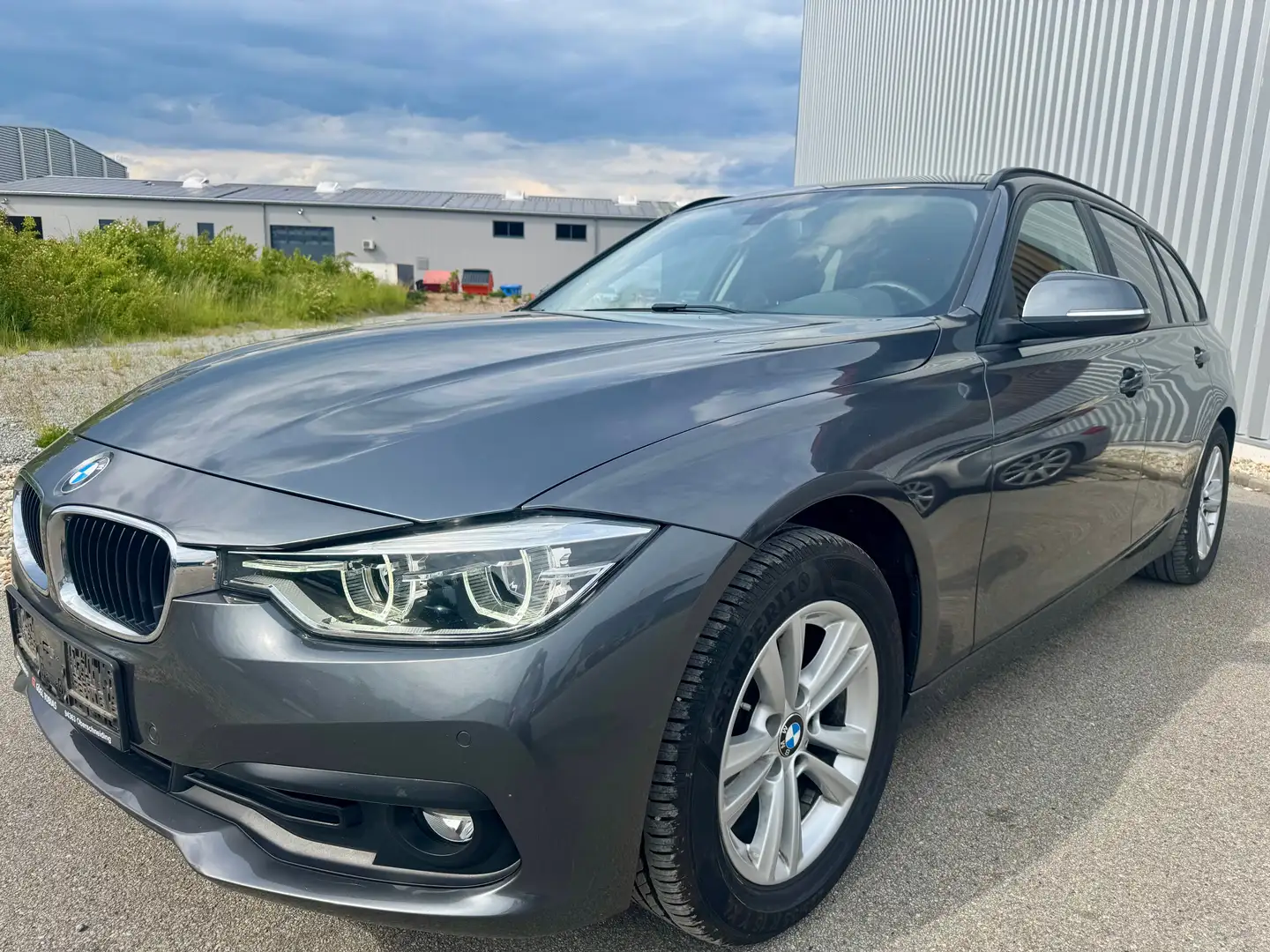 BMW 320 d Advantage*LED*NAVI*SITZHEIZUNG*SOFORT VERF.* Gris - 1