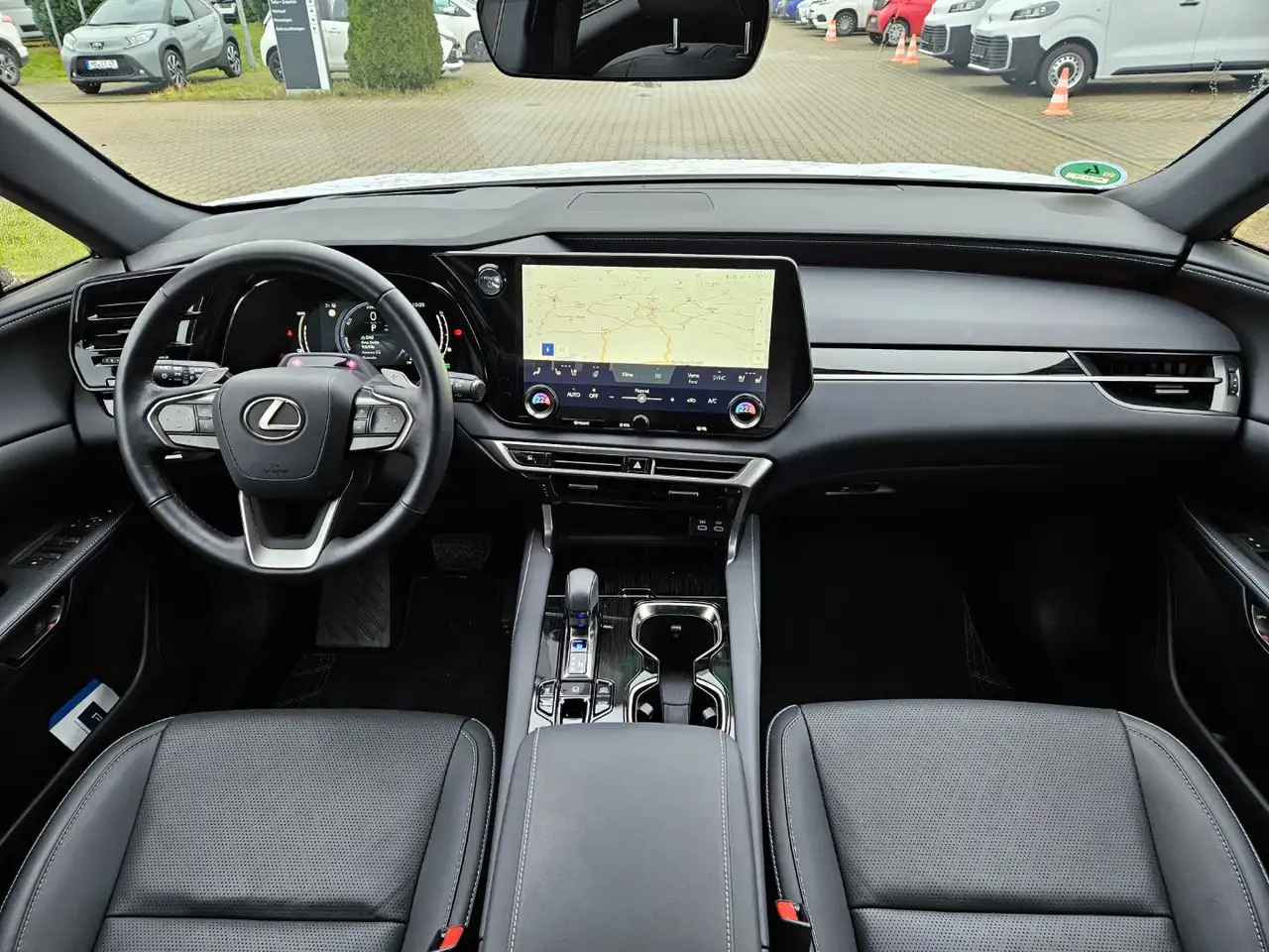 Lexus RX 450h + Plug-in E-Four F-Sport Design 360°. HUD 13