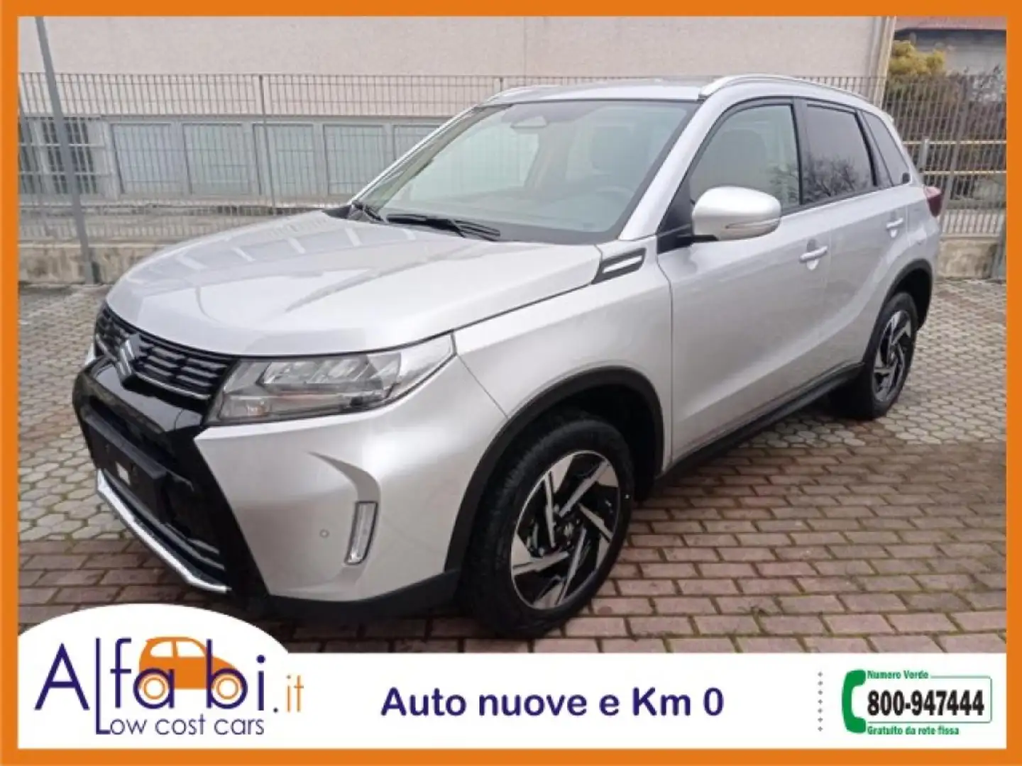 Suzuki Vitara MY24 1.4 129CV Hybrid 2WD Man. Top Argento - 2