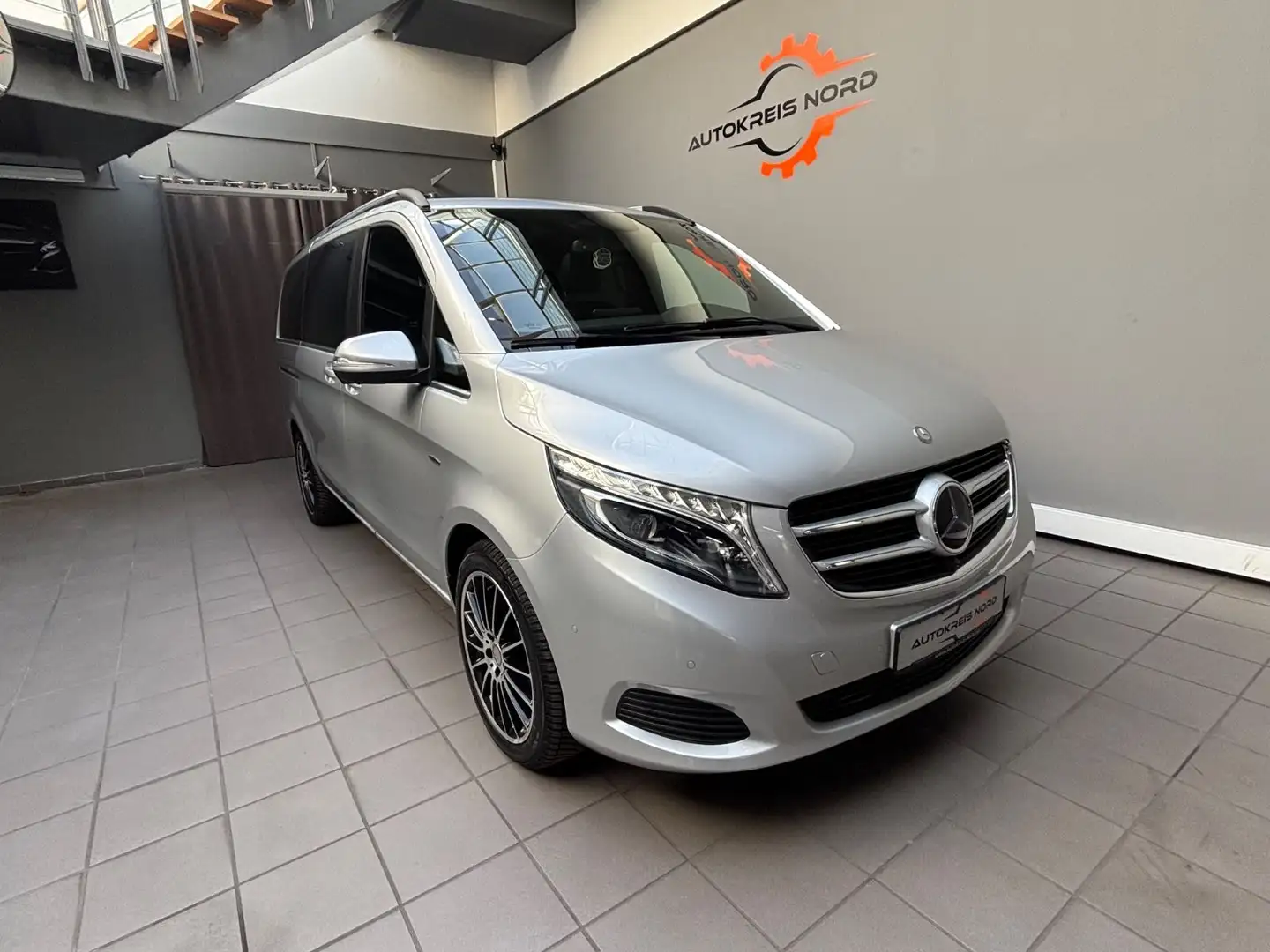 Mercedes-Benz V 220 V 250 CDI 4M AVANTG.EDITION+HU NEU+PANO+KÜHLFA.+ Silber - 2