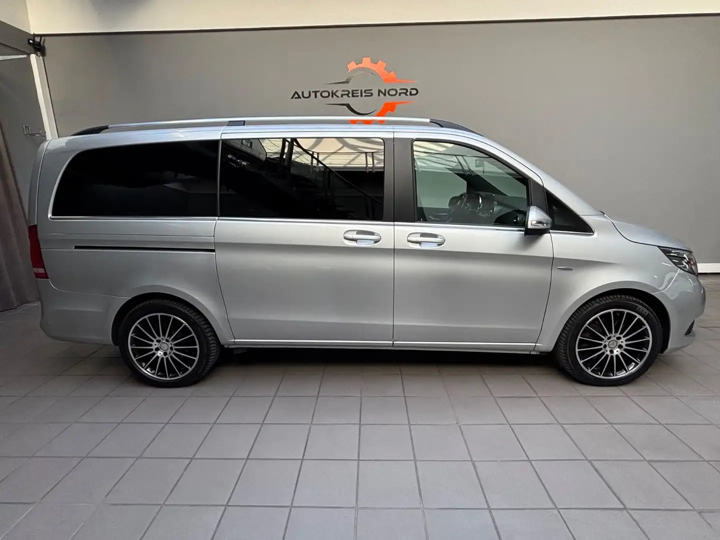 Mercedes-Benz V 220 V 250 CDI 4M AVANTG.EDITION+HU NEU+PANO+KÜHLFA.+ Silber - 1