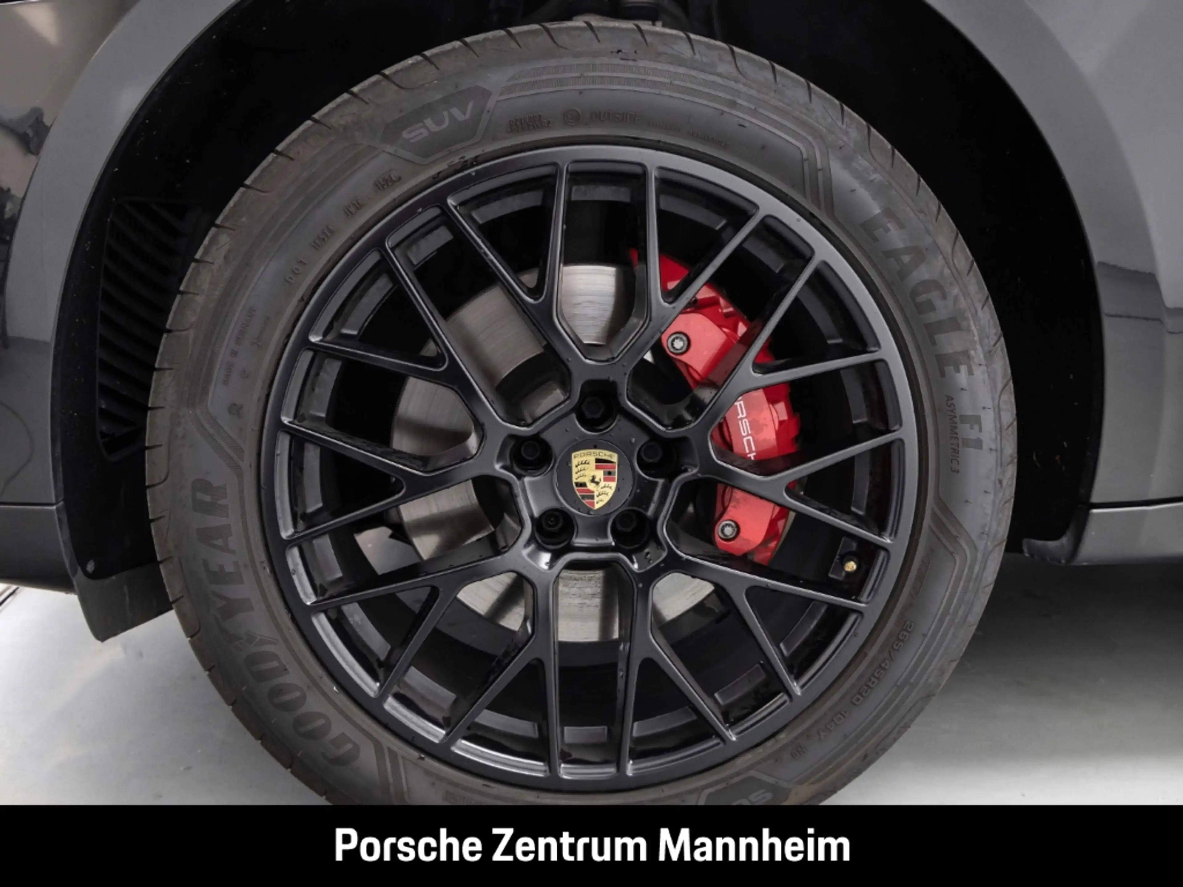 Porsche Macan GTS — photo 8