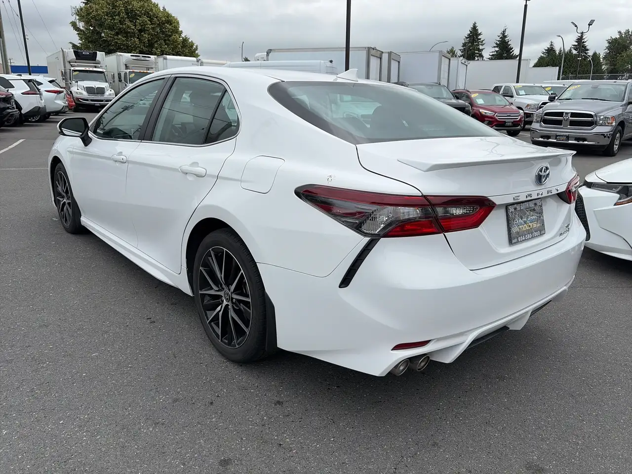 Toyota Camry photo Toyota Camry