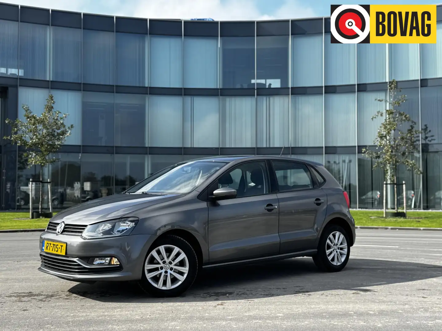 Volkswagen Polo 1.2 TSI Comfortline Business R Grau - 1