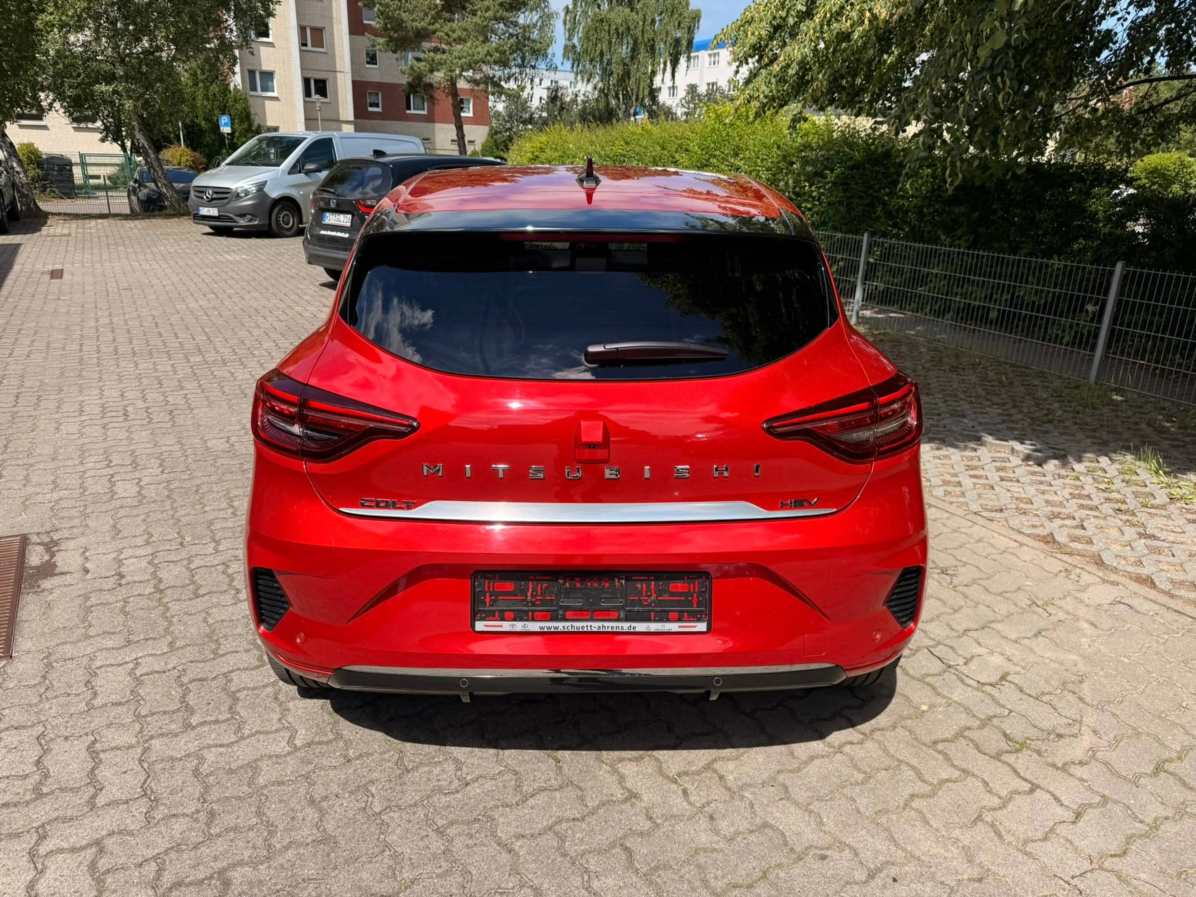 Mitsubishi Colt Intro Edition Hybrid Kamera — photo 4