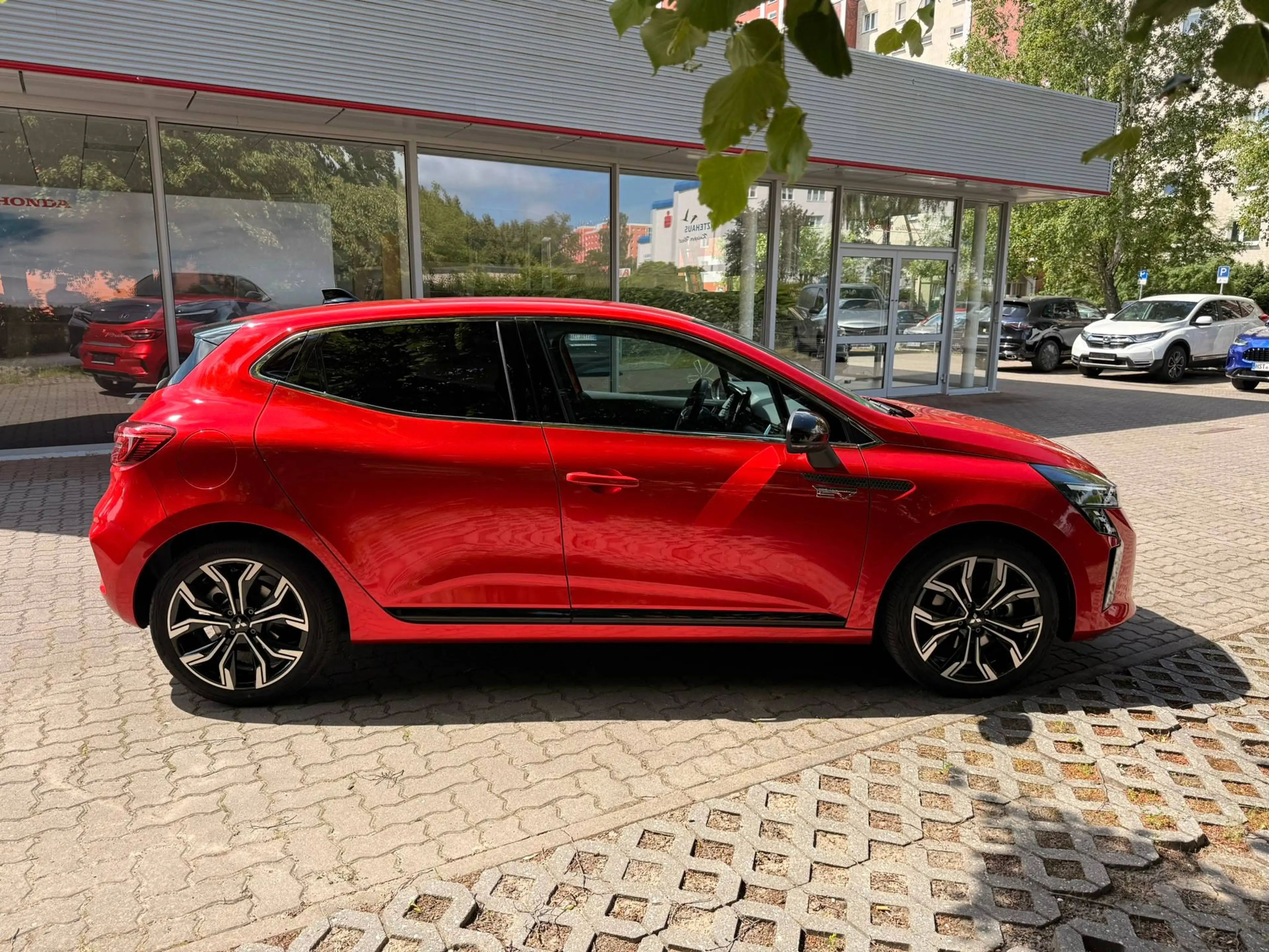 Mitsubishi Colt Intro Edition Hybrid Kamera — photo 6