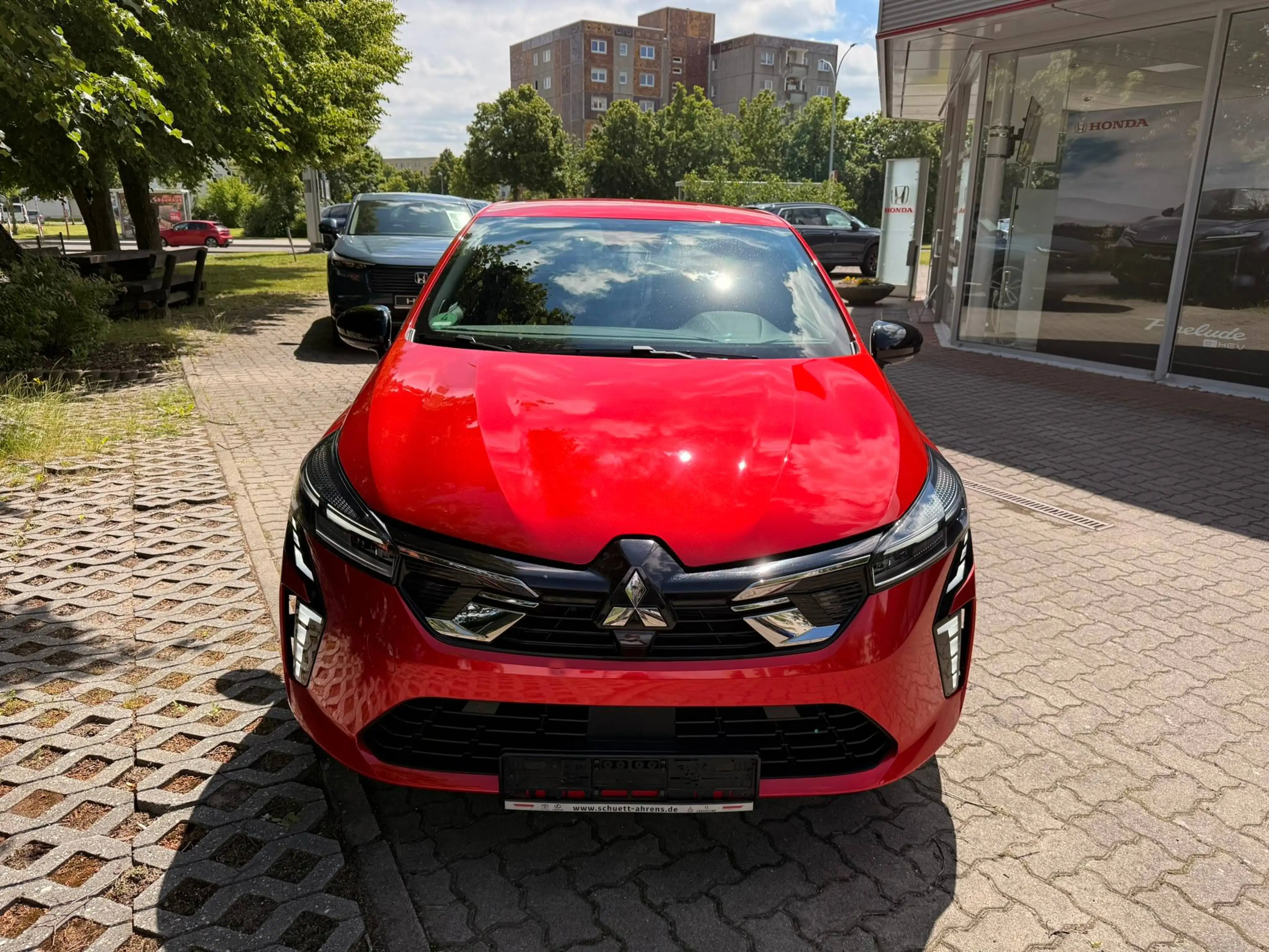 Mitsubishi Colt Intro Edition Hybrid Kamera — photo 8