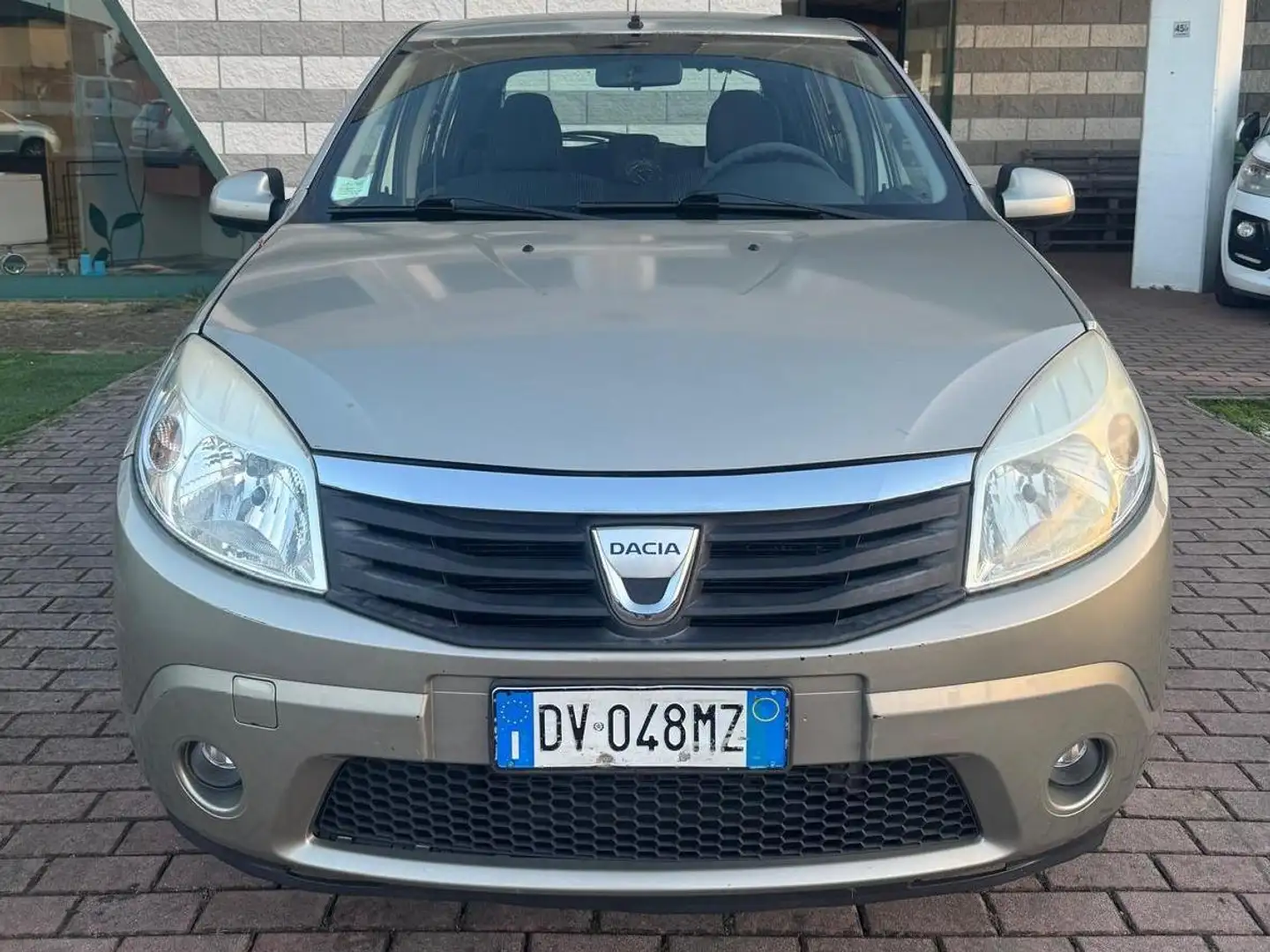 Dacia Sandero Sandero I 2009 1.4 8v Laureate Gpl Grigio - 1