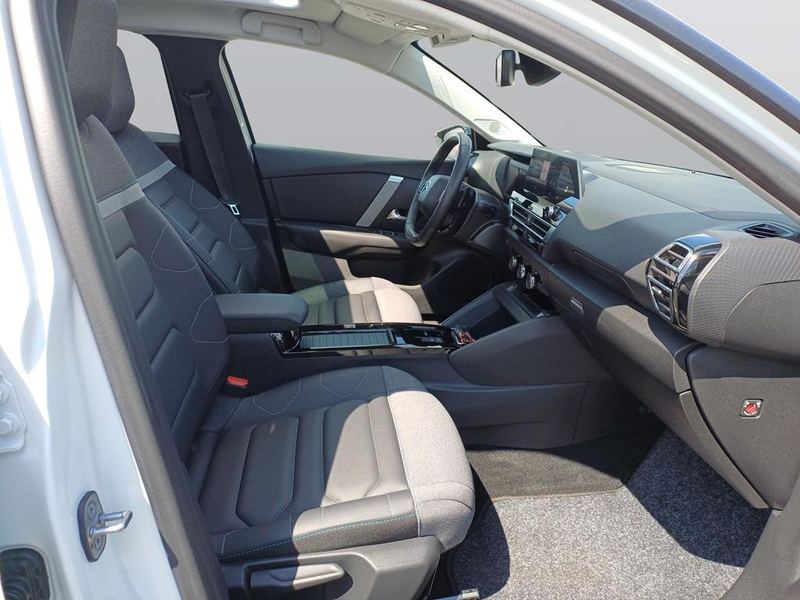 Citroen C4 PureTech 130 EAT8 Shine — photo 12