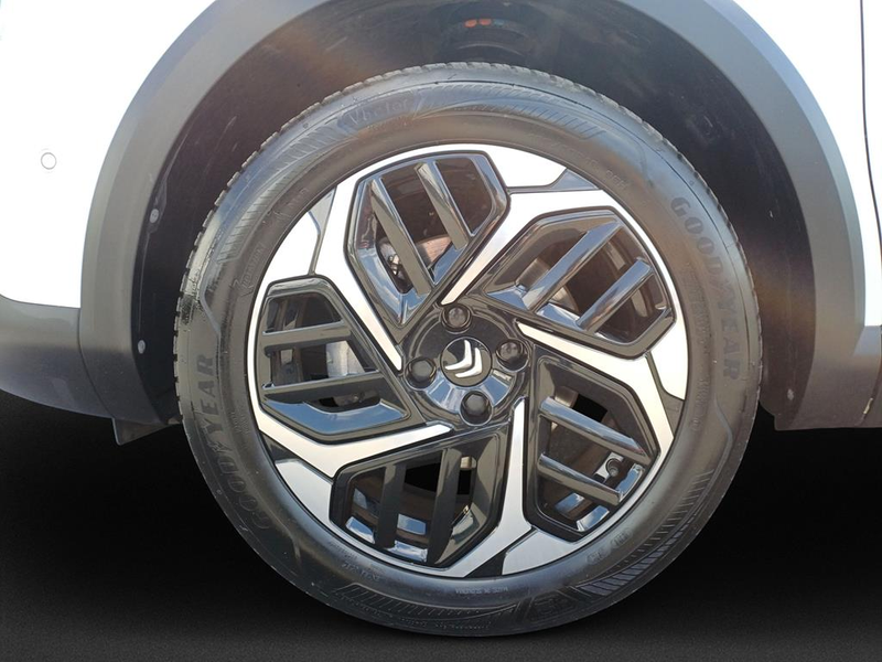Citroen C4 PureTech 130 EAT8 Shine — photo 9