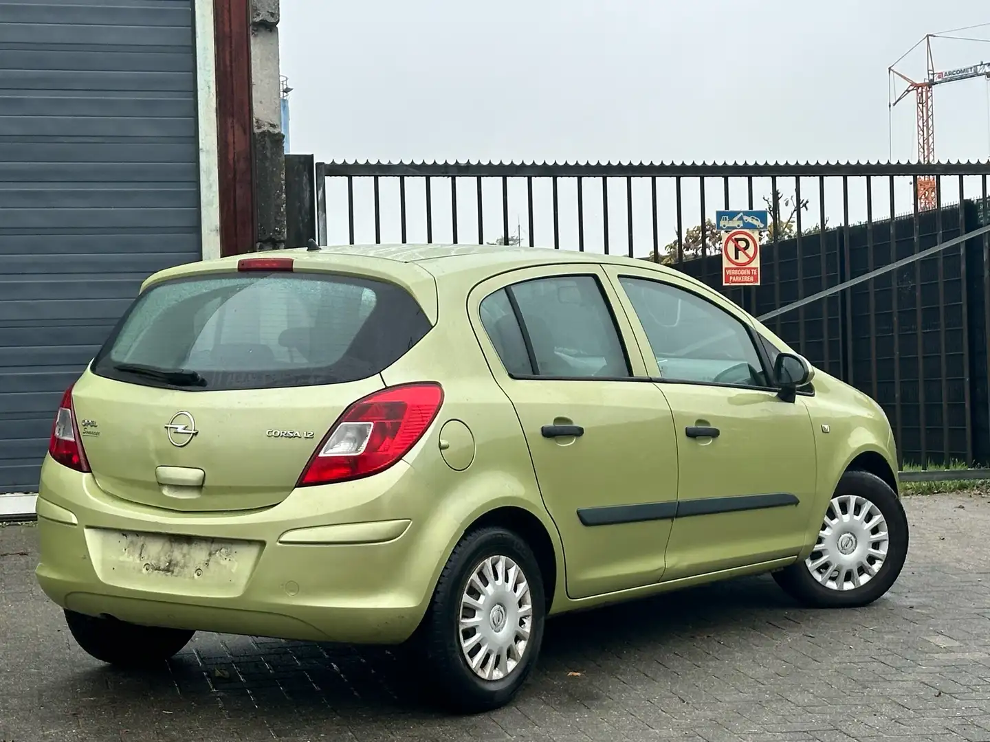 Opel Corsa OPEL CORSA 1.2 benzine Met keuring Bronze - 2