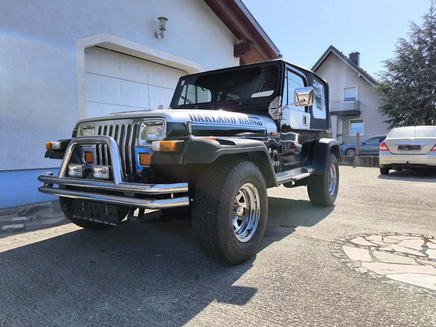 Jeep Wrangler 2.5 Schwarz - 2