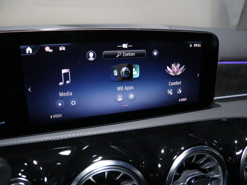 Mercedes-Benz A 250 250e Business Solution AMG | Panoramaschuifdak | P — photo 13