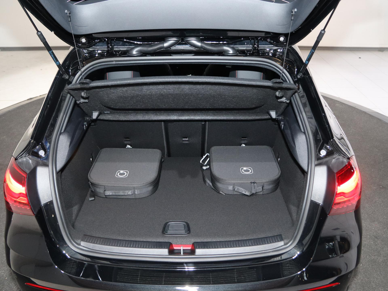 Mercedes-Benz A 250 250e Business Solution AMG | Panoramaschuifdak | P — photo 9