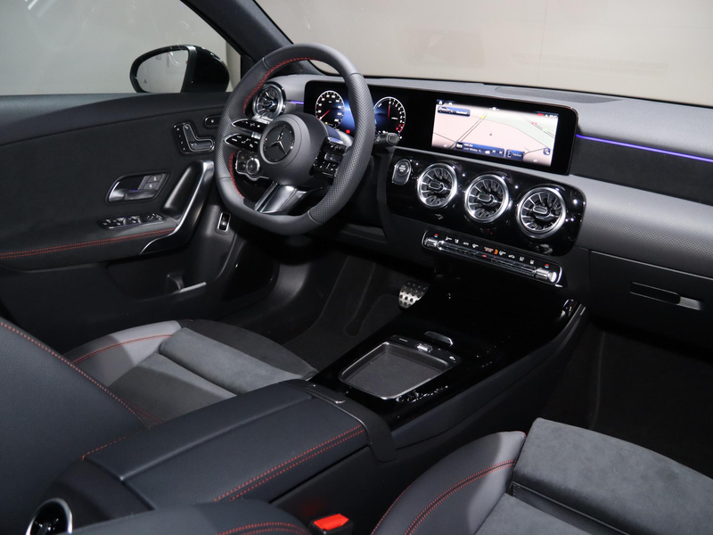 Mercedes-Benz A 250 250e Business Solution AMG | Panoramaschuifdak | P — photo 7