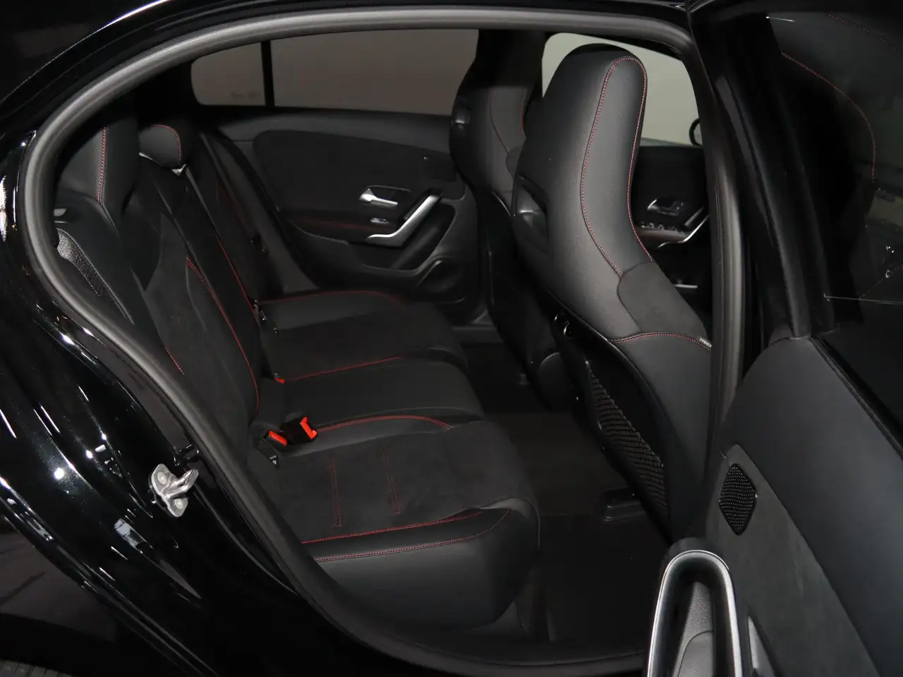 Mercedes-Benz A-Class 2026 — фото 10