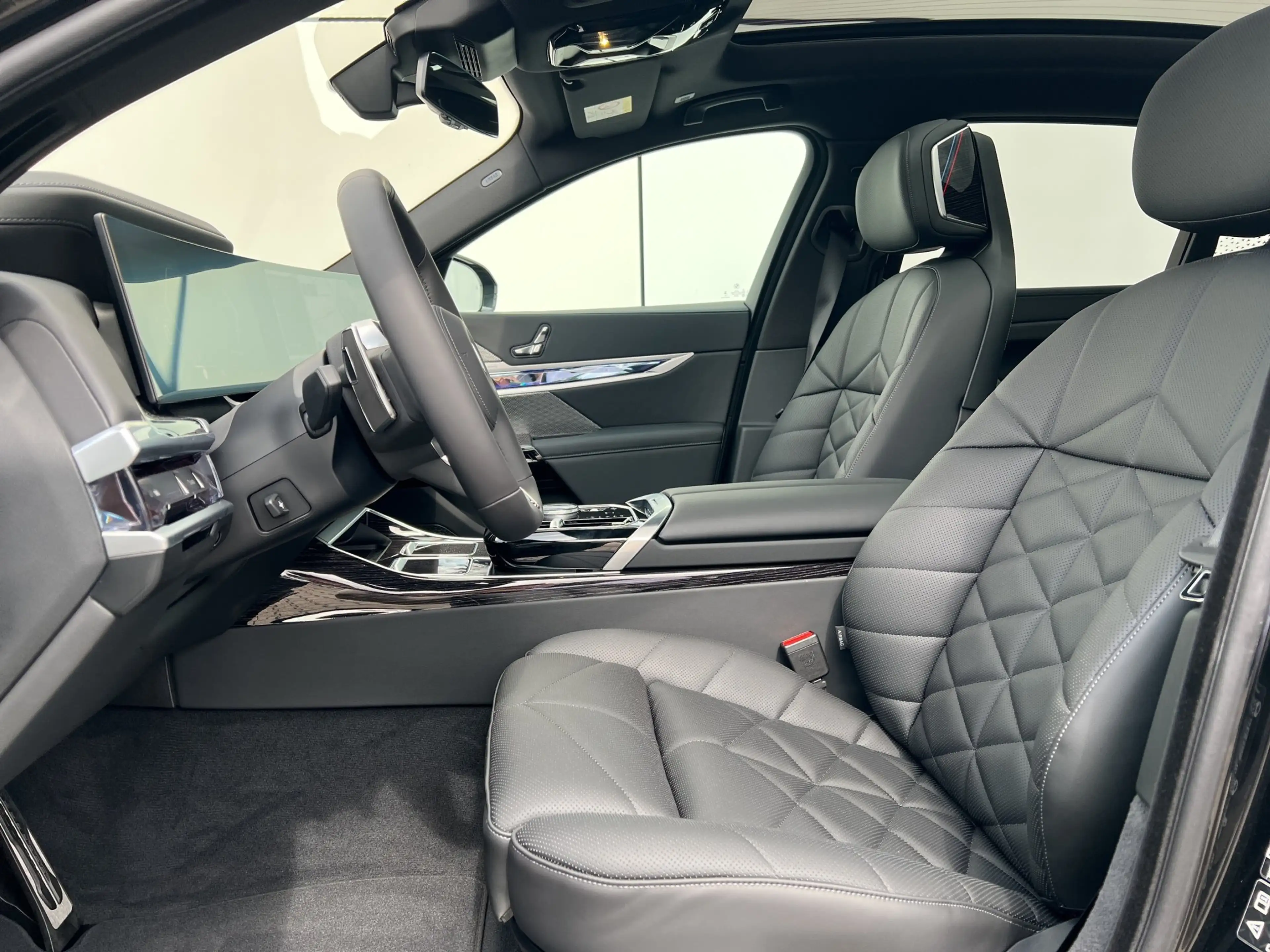 BMW 740 d xDrive Limousine M Sportpaket — photo 7